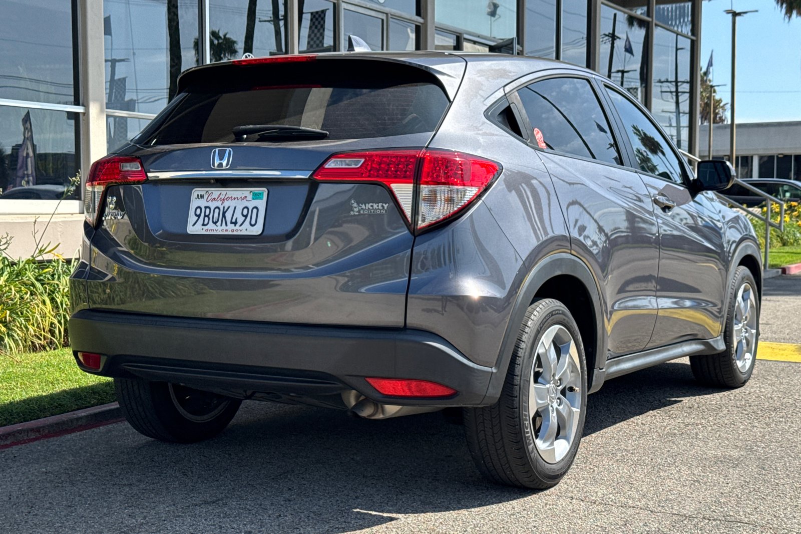 Certified Used 2022 Modern Steel Metallic Honda LX image 5