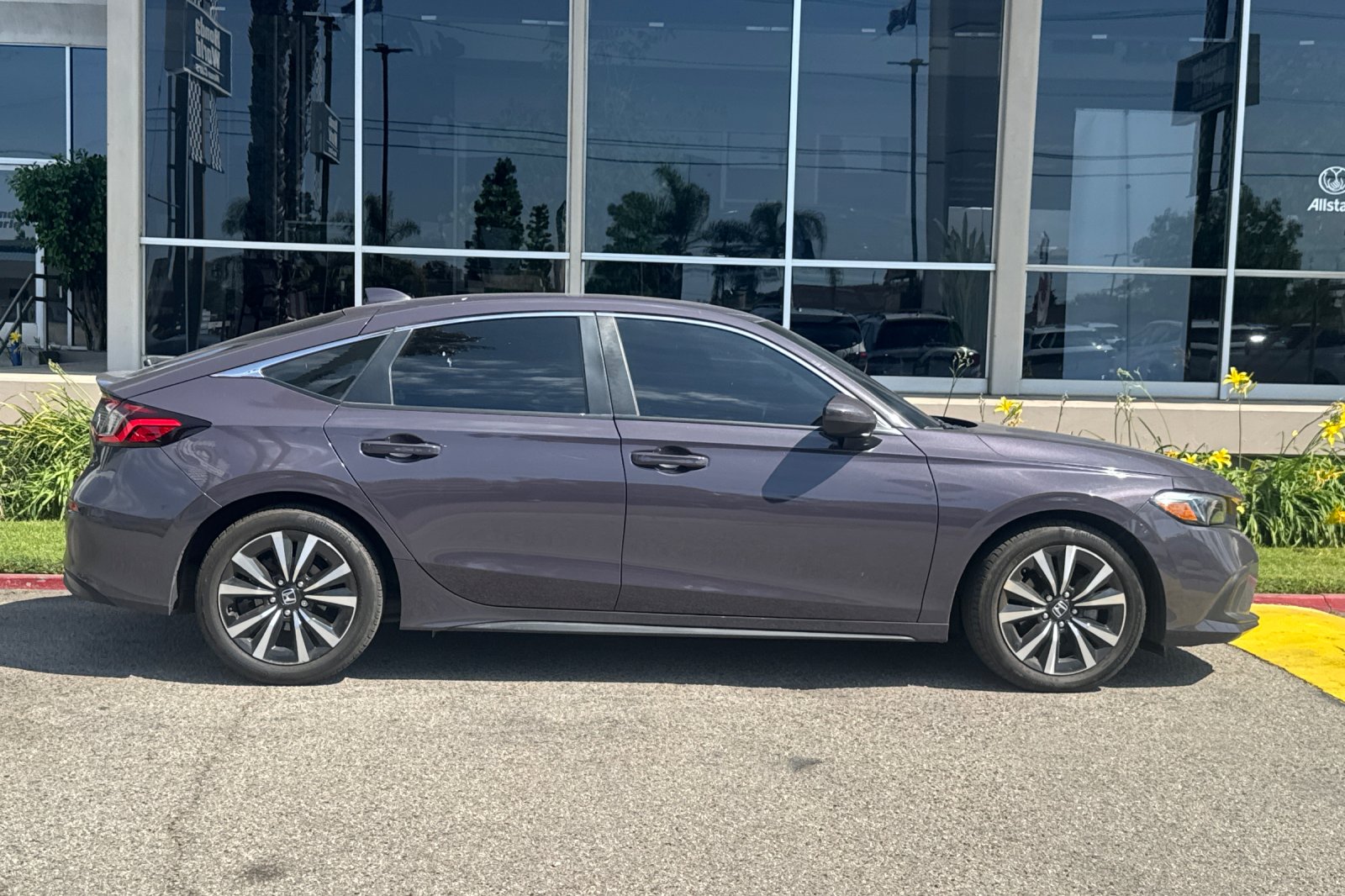 Certified Used 2024 Smokey Mauve Pearl Honda EX-L image 4