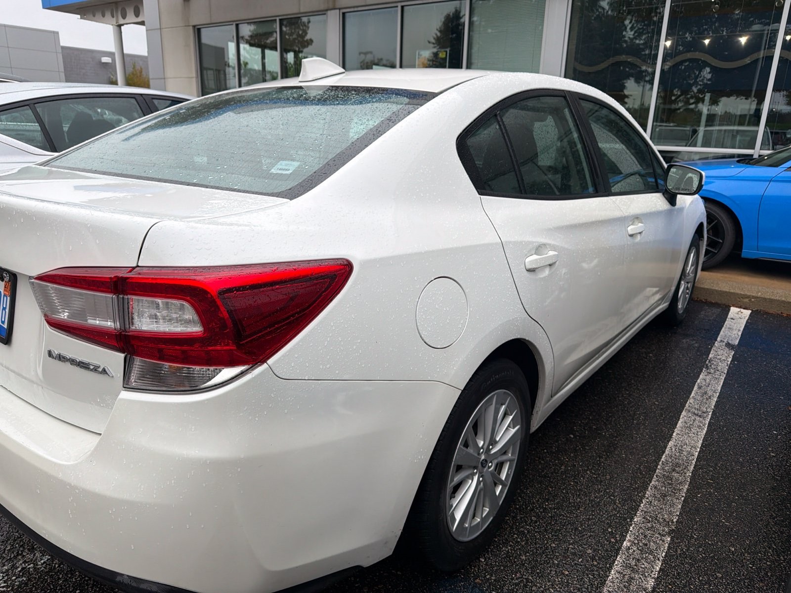 Used 2018 Crystal White Pearl Subaru 2.0i Premium image 10