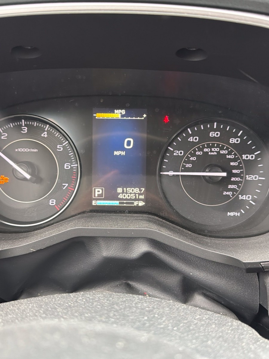 Used 2018 Crystal White Pearl Subaru 2.0i Premium image 16