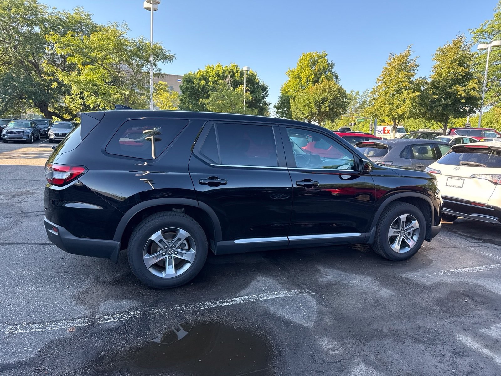 Used 2025 Crystal Black Pearl Honda EX-L image 9