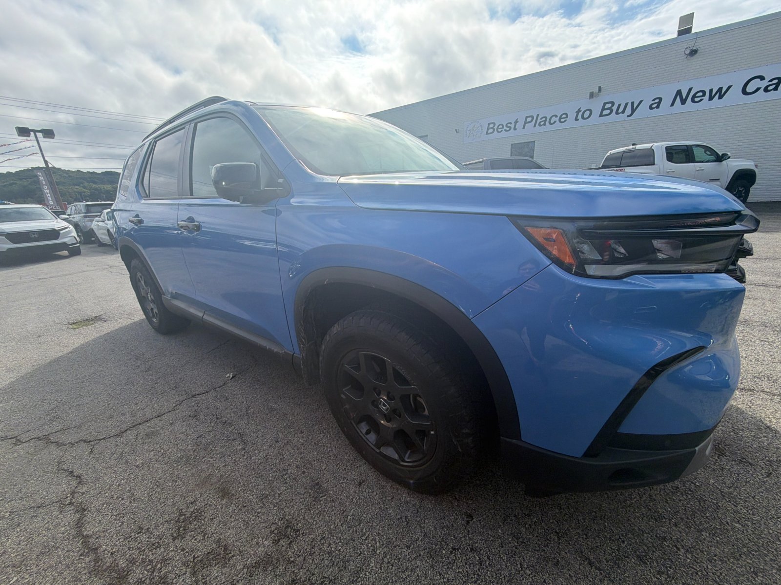 Used 2024 Diffused Sky Pearl Honda TrailSport image 7