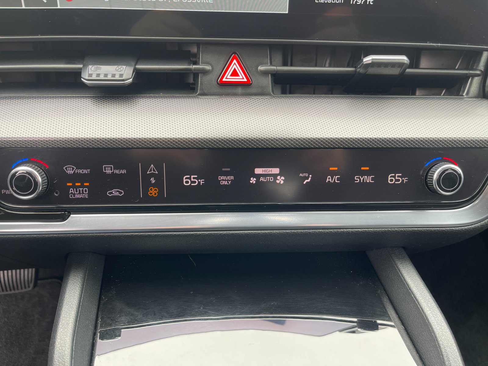 Used 2025 Red Kia SX-Prestige image 25