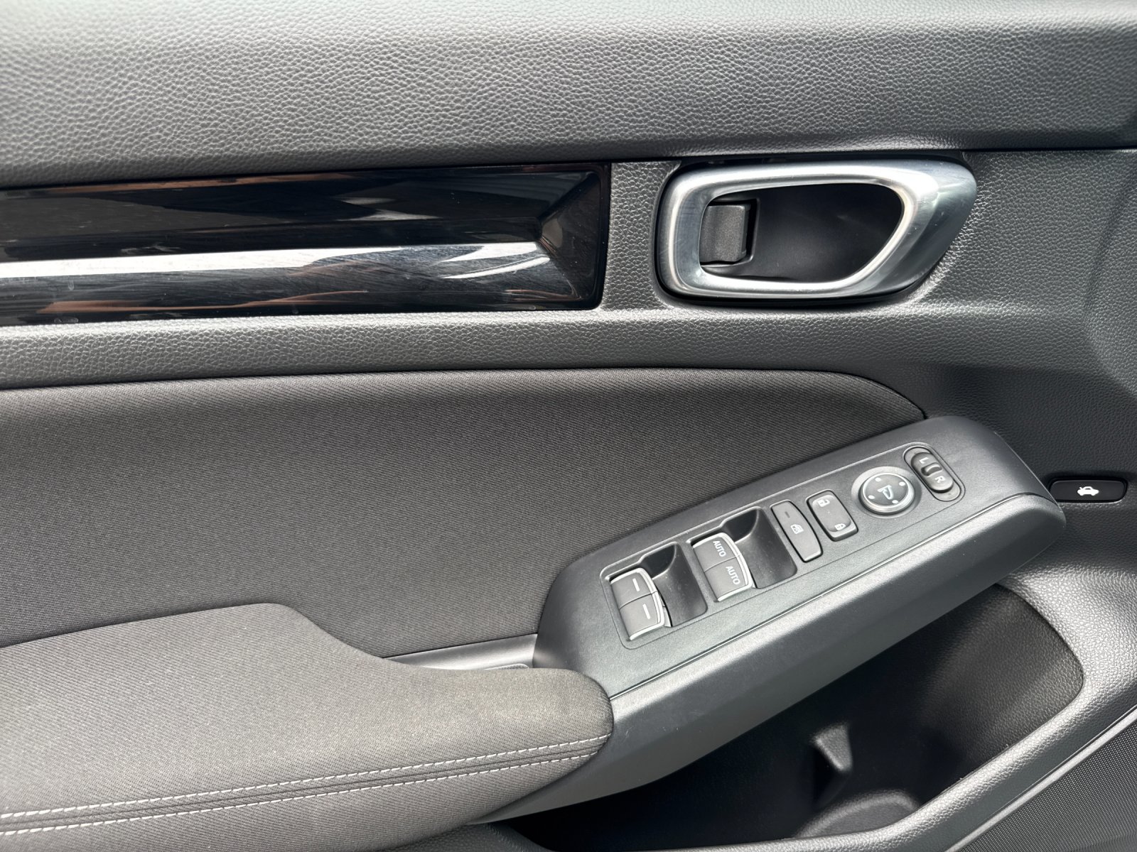 Used 2025 Urban Gray Honda Sport 4D Sedan image 11