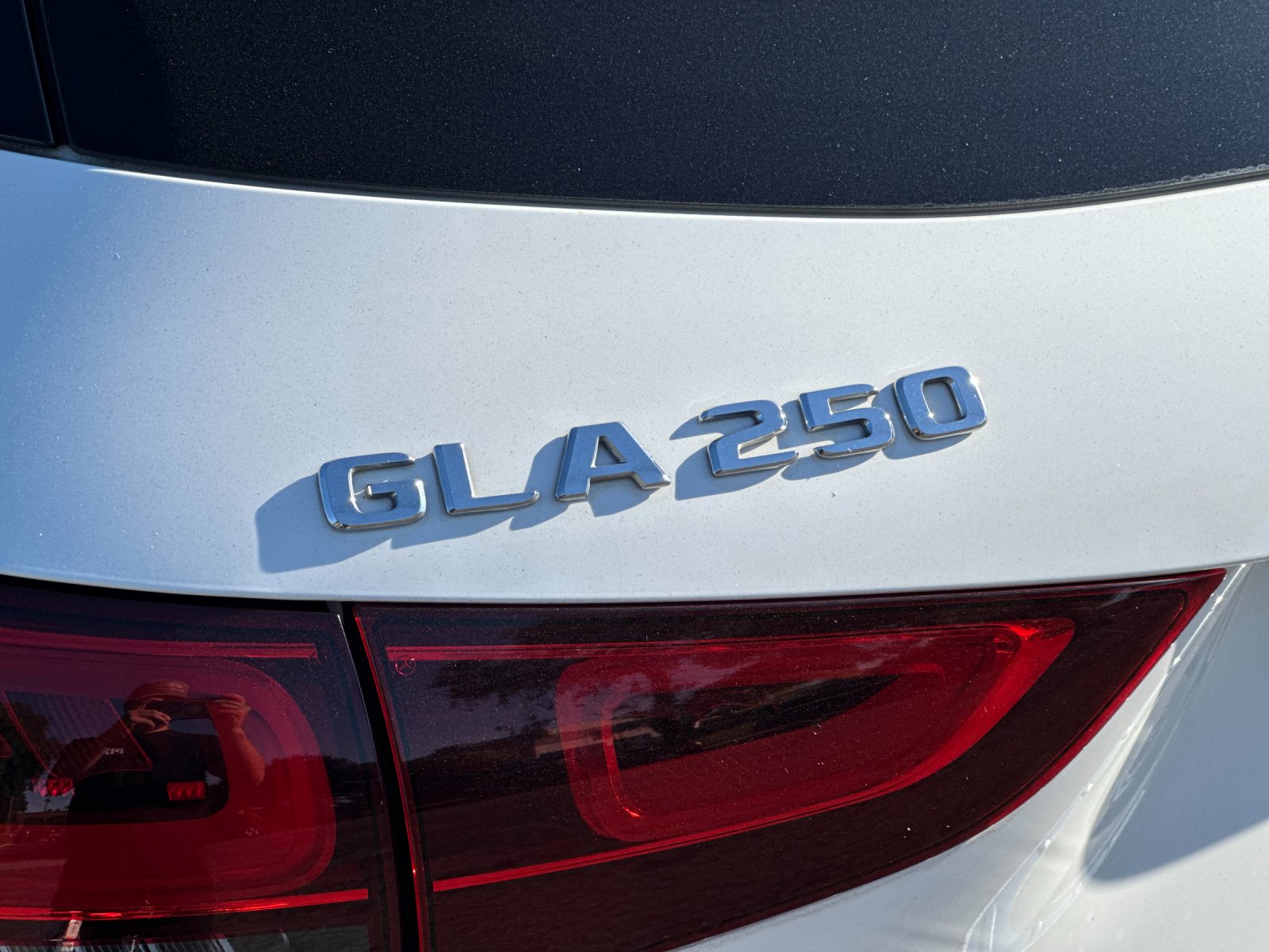 Used 2021 Polar White Mercedes-Benz GLA 250 4D Sport Utility 4MATIC® image 33