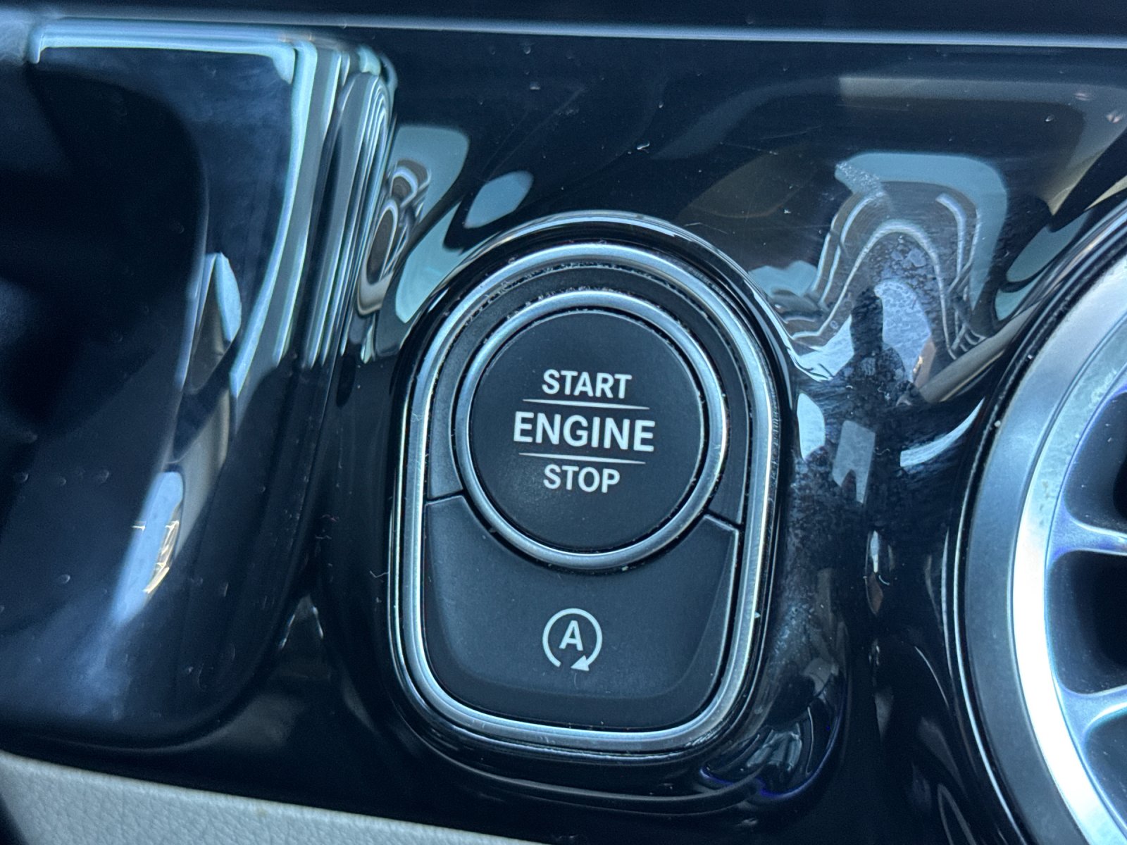 Used 2021 Polar White Mercedes-Benz GLA 250 4D Sport Utility 4MATIC® image 25