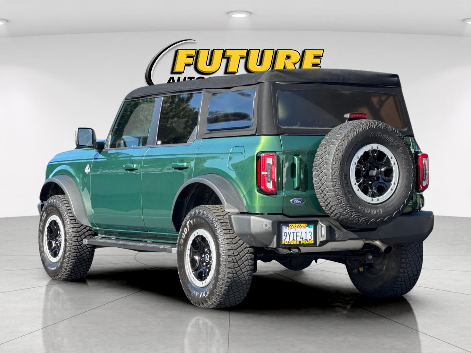 Used 2022 Green Ford Outer Banks image 5