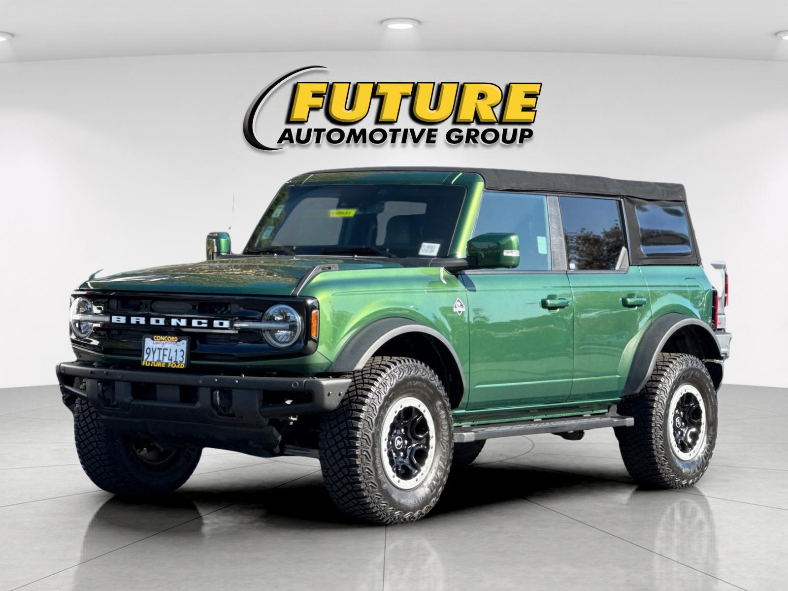 Used 2022 Green Ford Outer Banks image 7