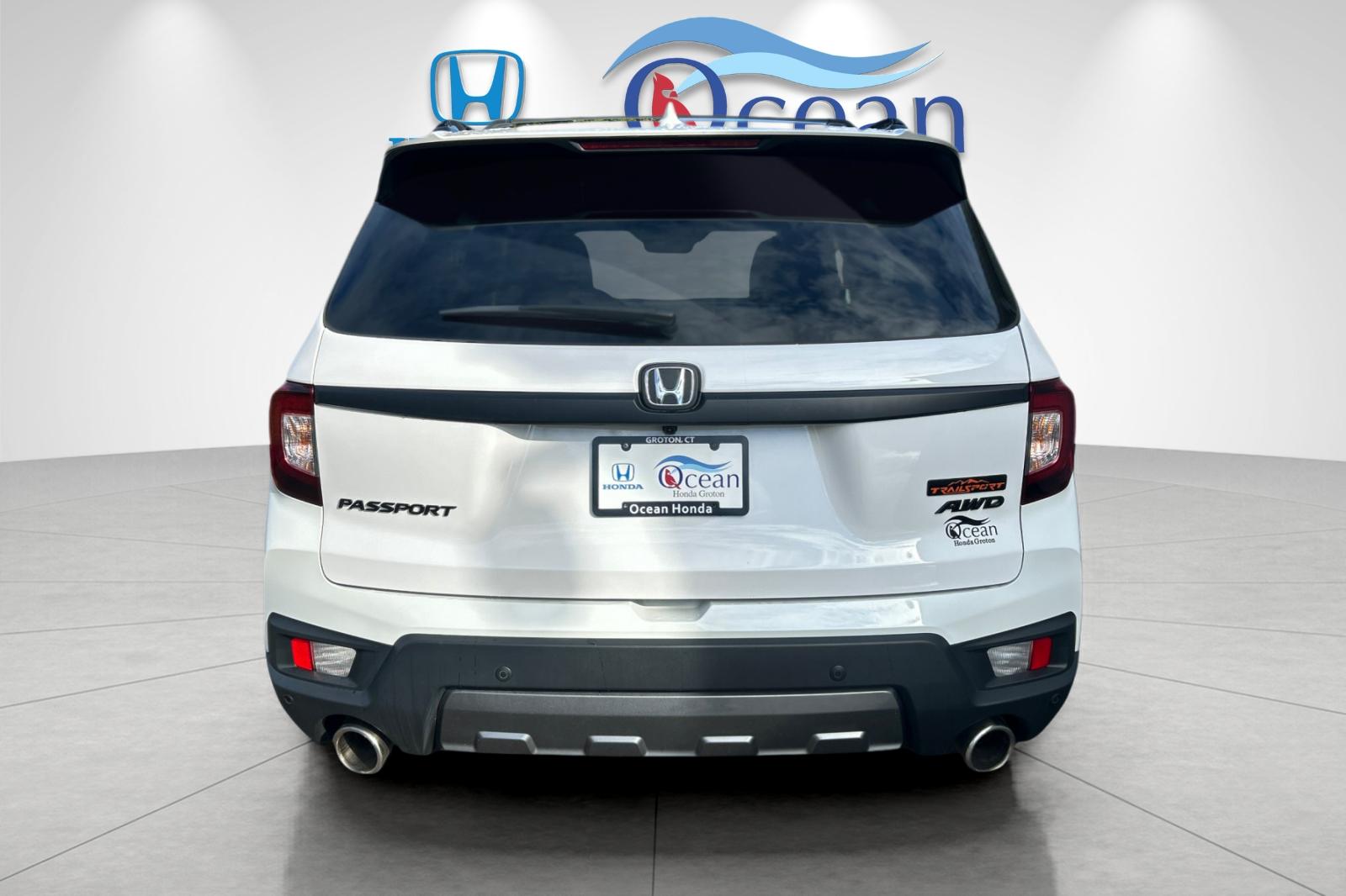 Used 2023 Lunar Silver Metallic Honda TrailSport image 4