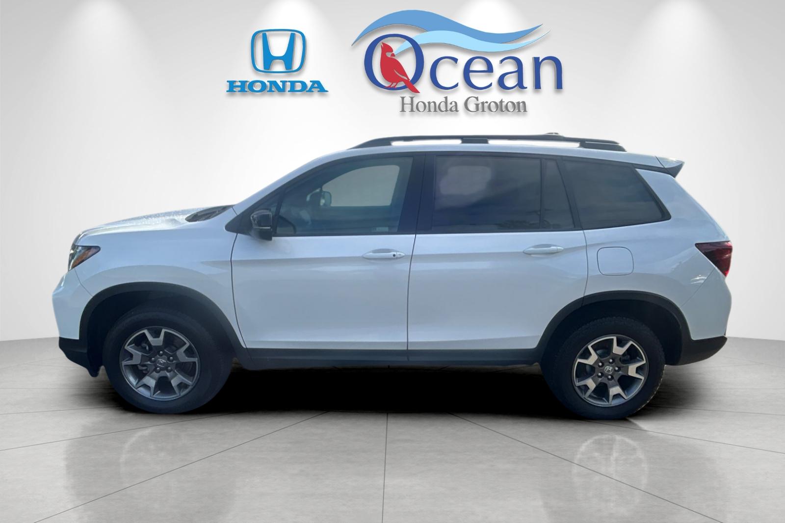Used 2023 Lunar Silver Metallic Honda TrailSport image 6