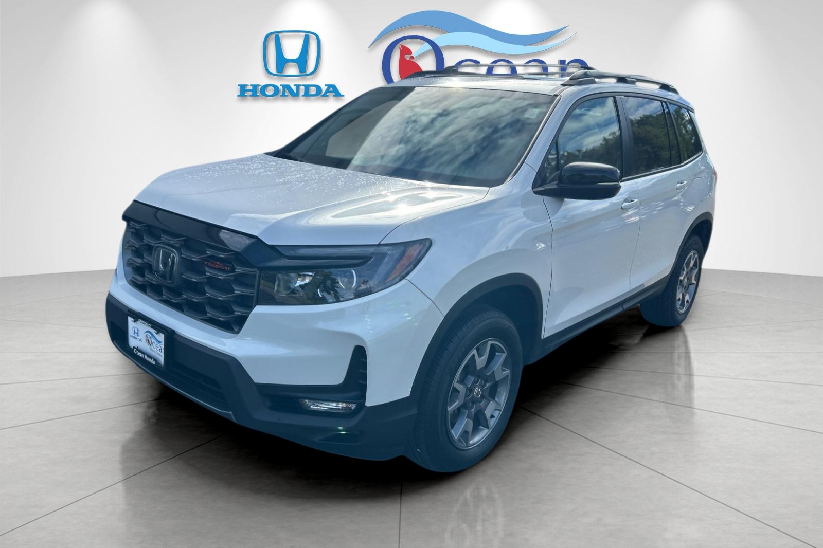 Used 2023 Lunar Silver Metallic Honda TrailSport image 7