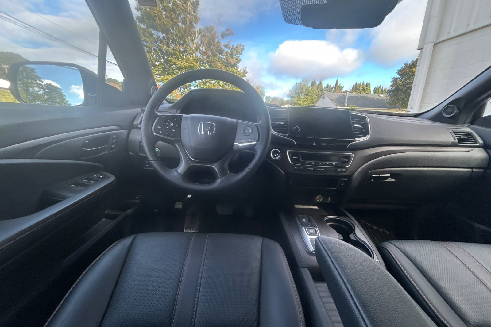 Used 2023 Lunar Silver Metallic Honda TrailSport image 14