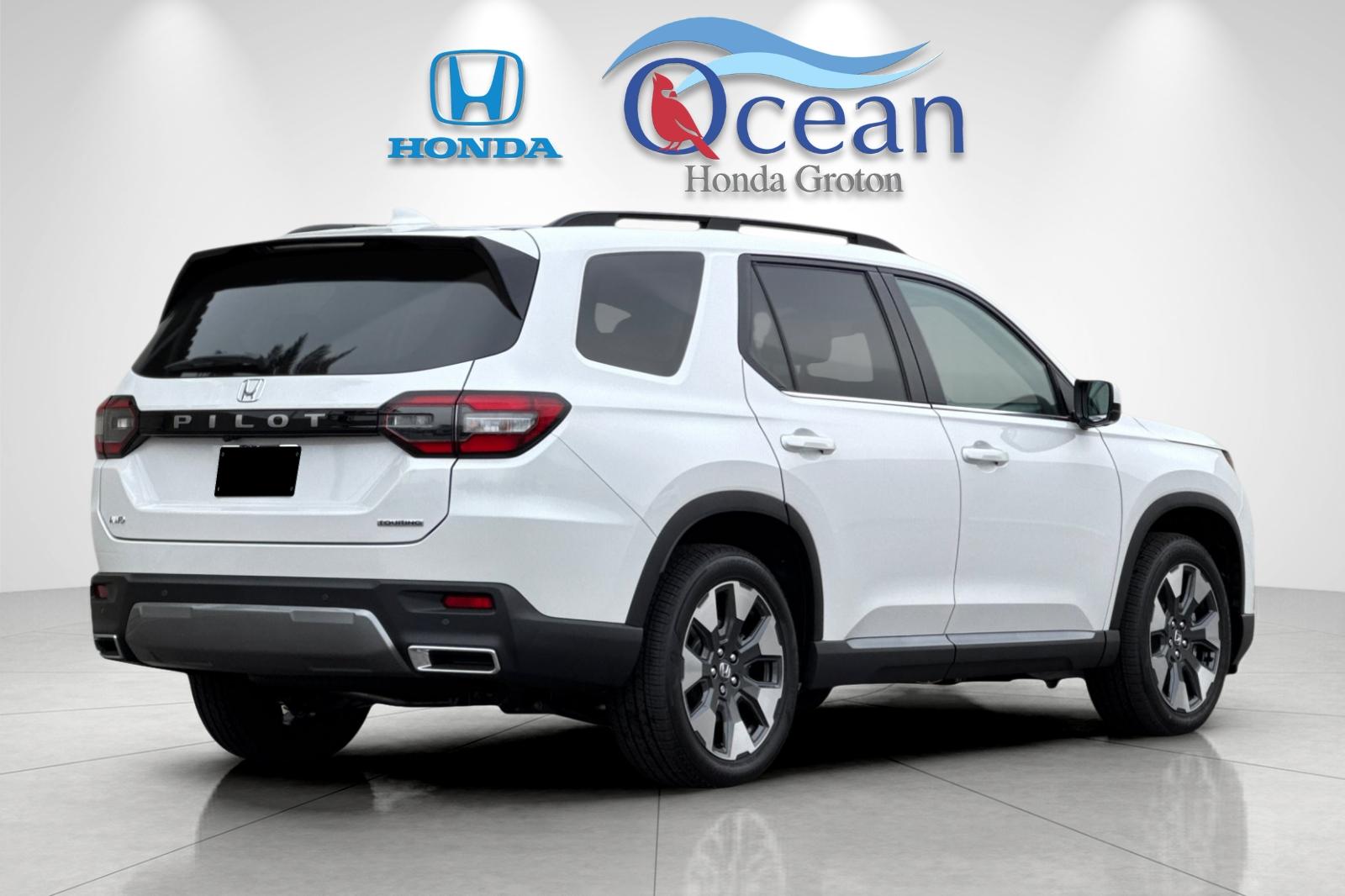 New 2026 Platinum White Pearl Honda Touring image 5
