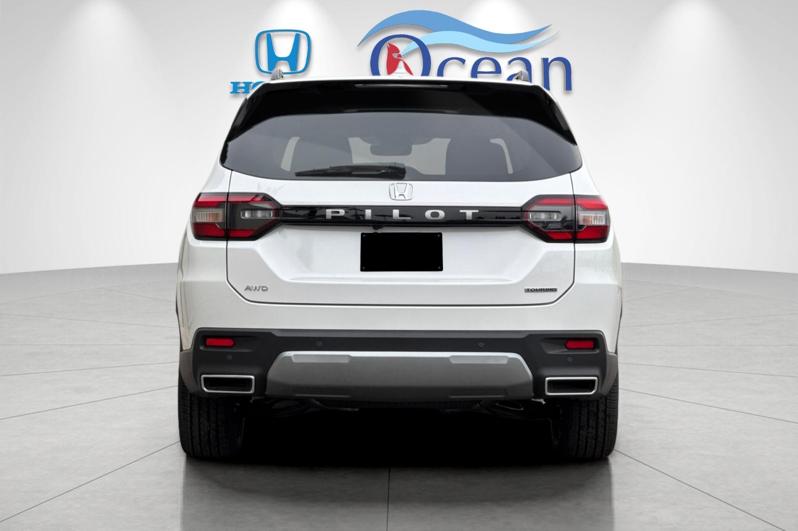 New 2026 Platinum White Pearl Honda Touring image 4