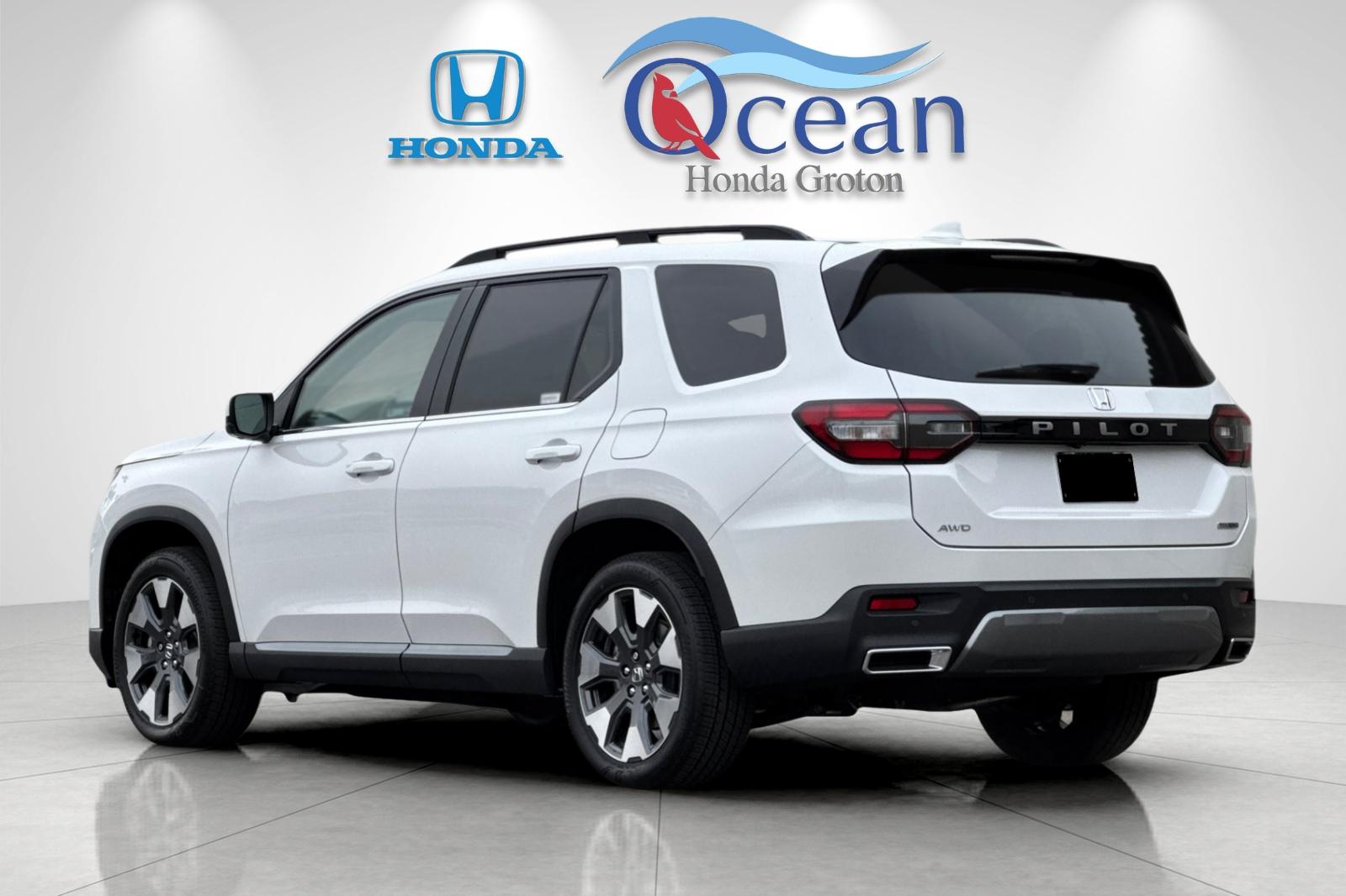 New 2026 Platinum White Pearl Honda Touring image 3