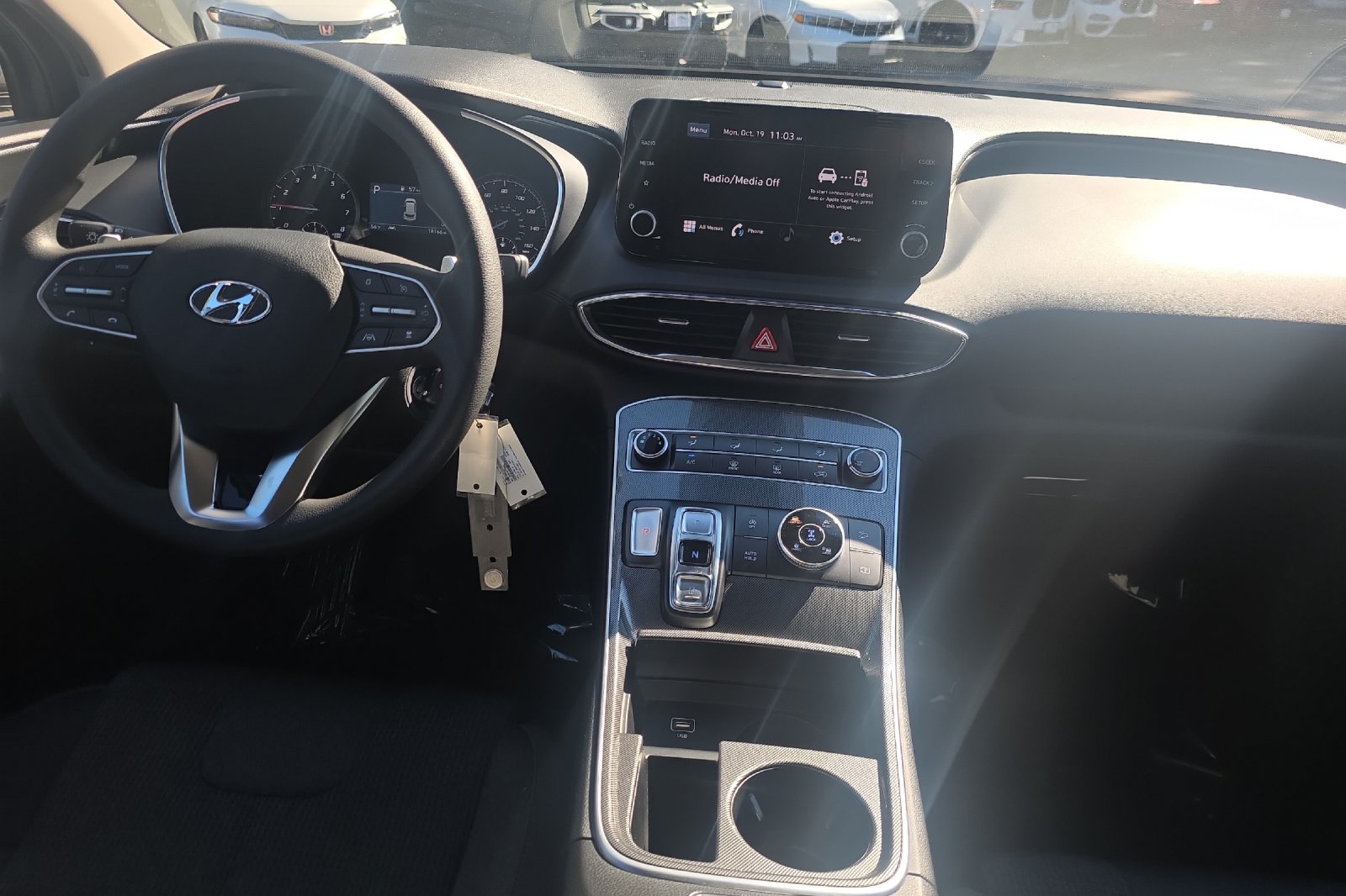 Used 2023 Shimmering Silver Pearl Hyundai SE image 14