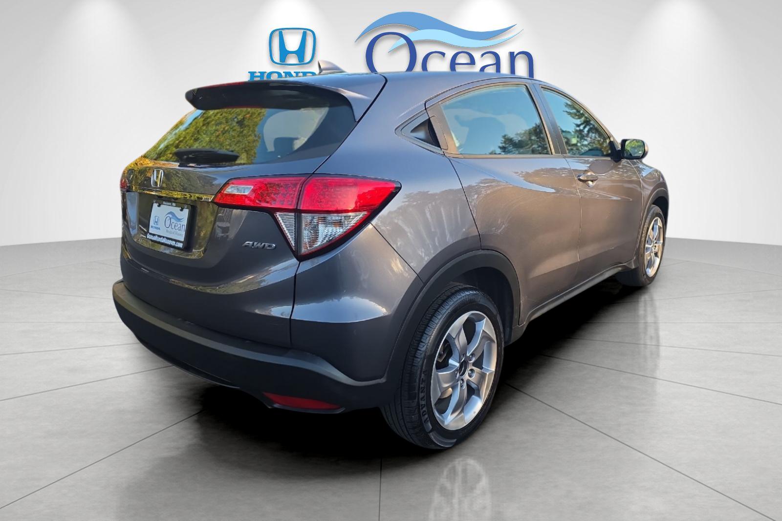 Used 2021 Modern Steel Metallic Honda LX image 3