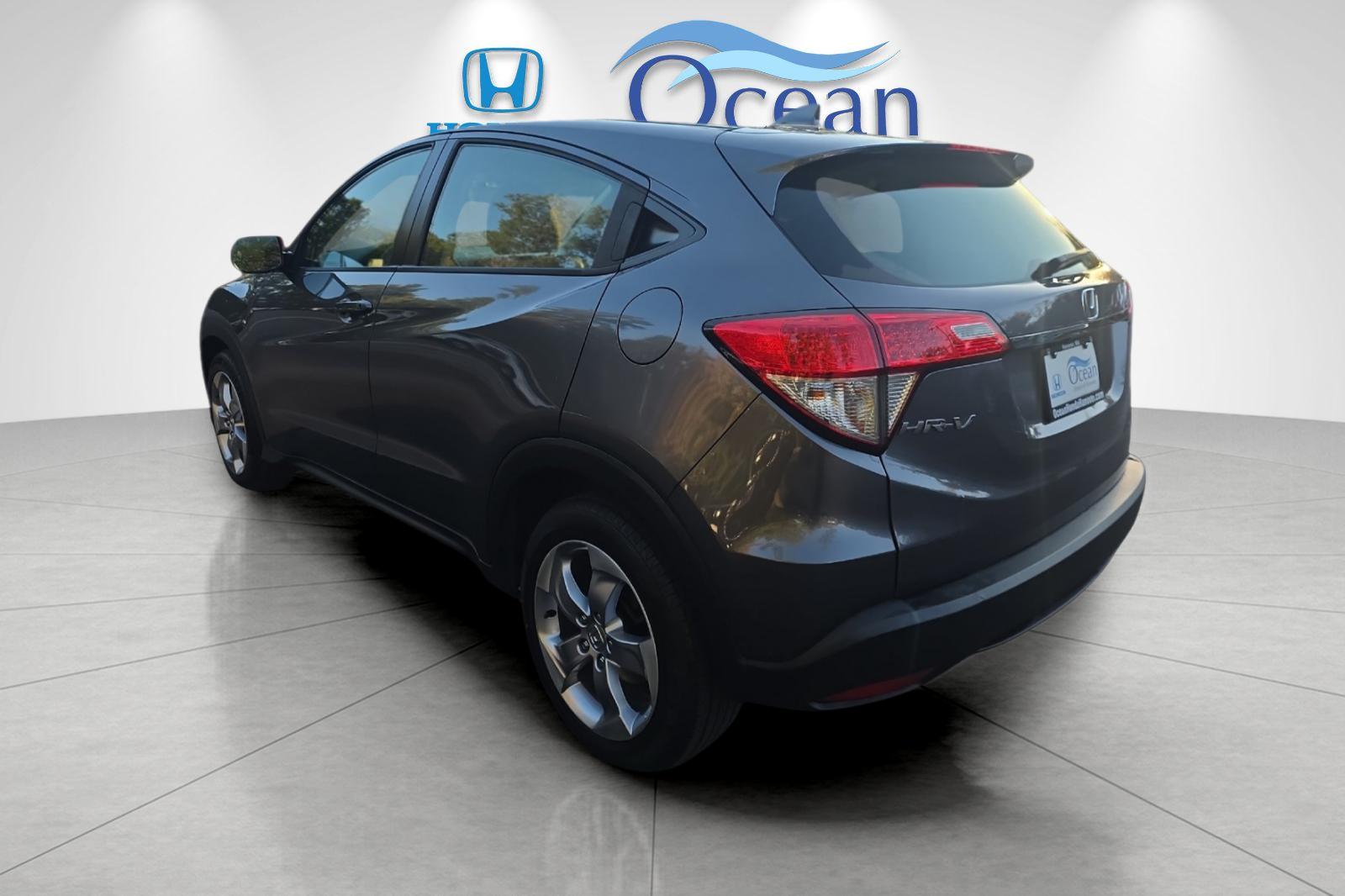 Used 2021 Modern Steel Metallic Honda LX image 5