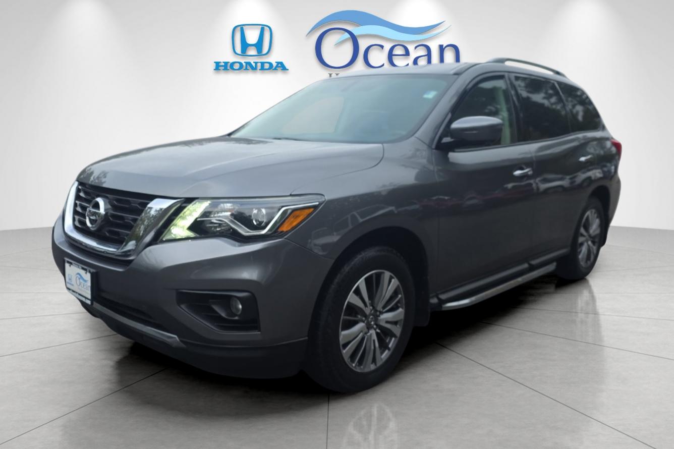 Used 2019 Gun Metallic Nissan SL image 7