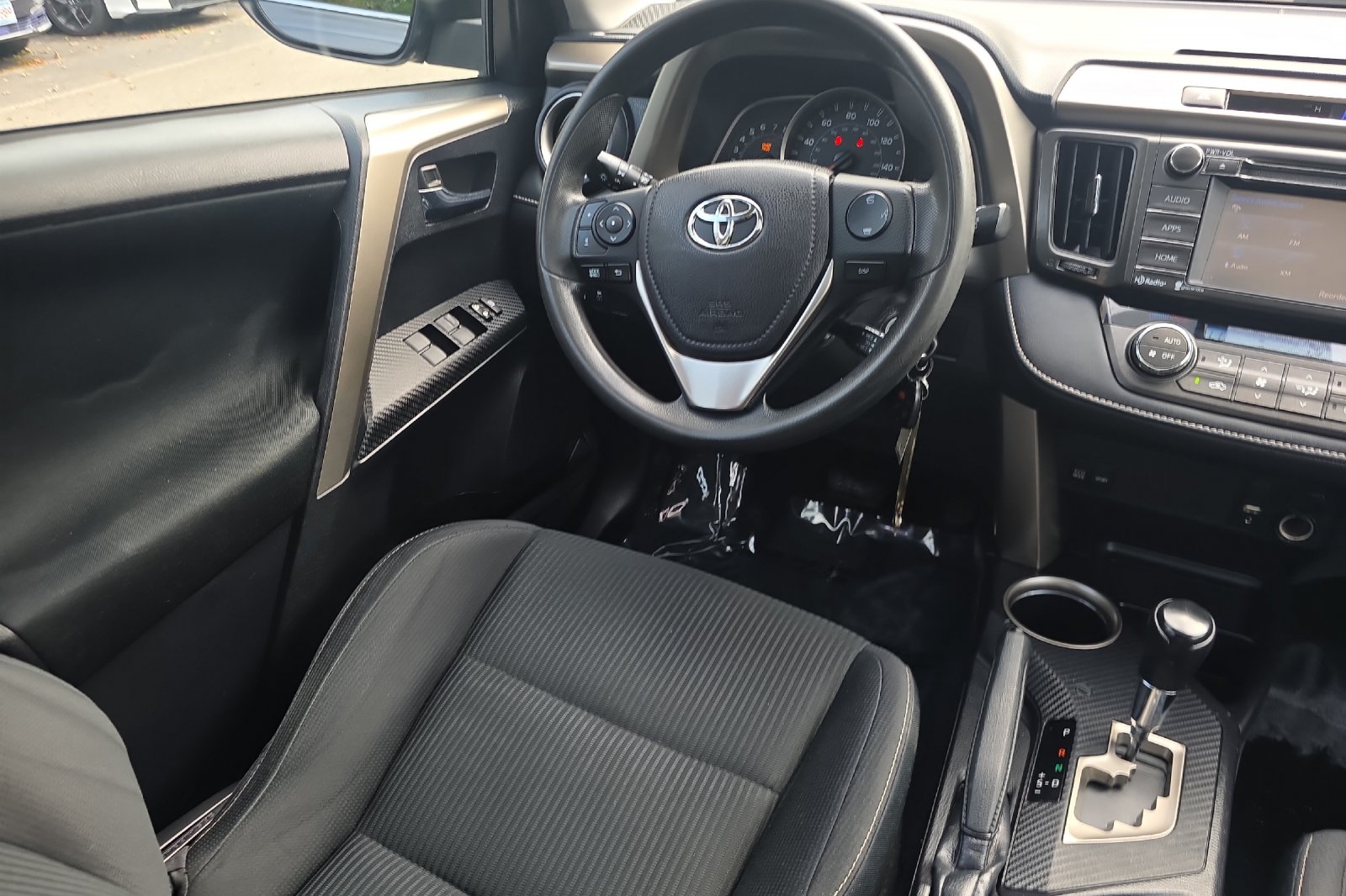 Used 2015 Magnetic Gray Metallic Toyota XLE image 15