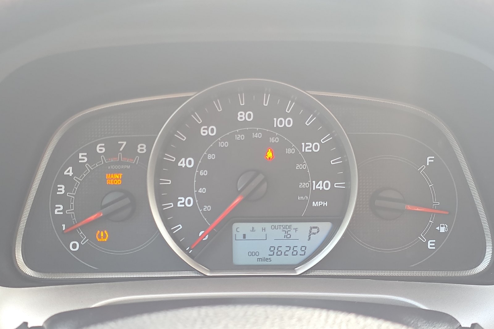 Used 2015 Magnetic Gray Metallic Toyota XLE image 23