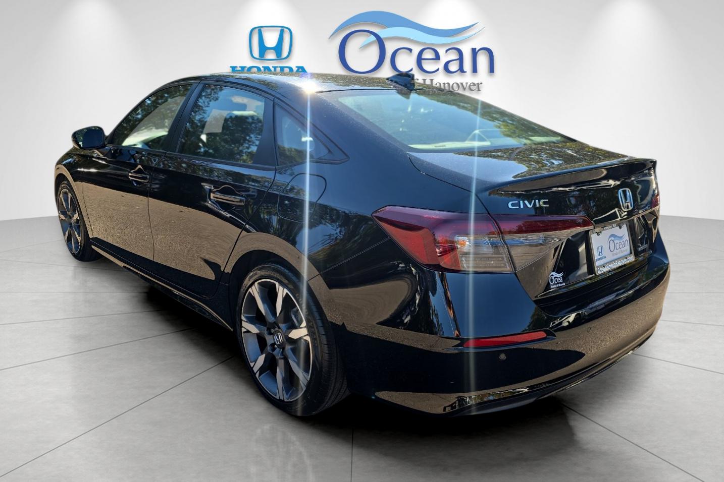 Used 2025 Crystal Black Pearl Honda Sport Touring image 5