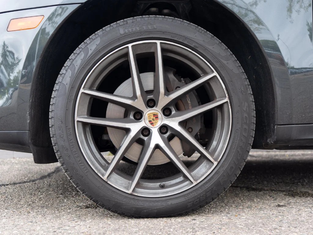 Used 2024  Porsche  image 12