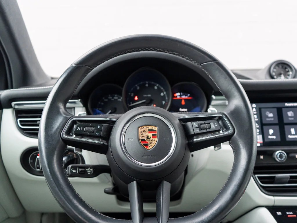 Used 2024  Porsche  image 24