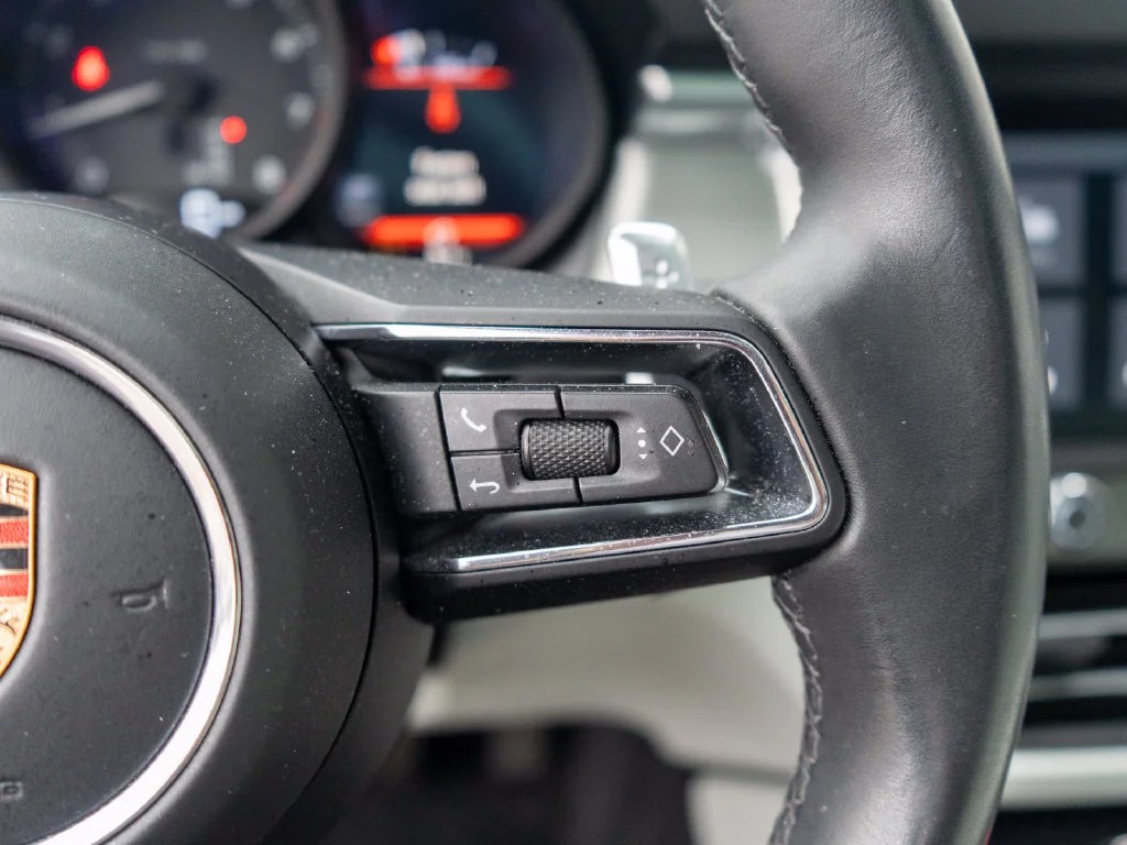 Used 2024  Porsche  image 26