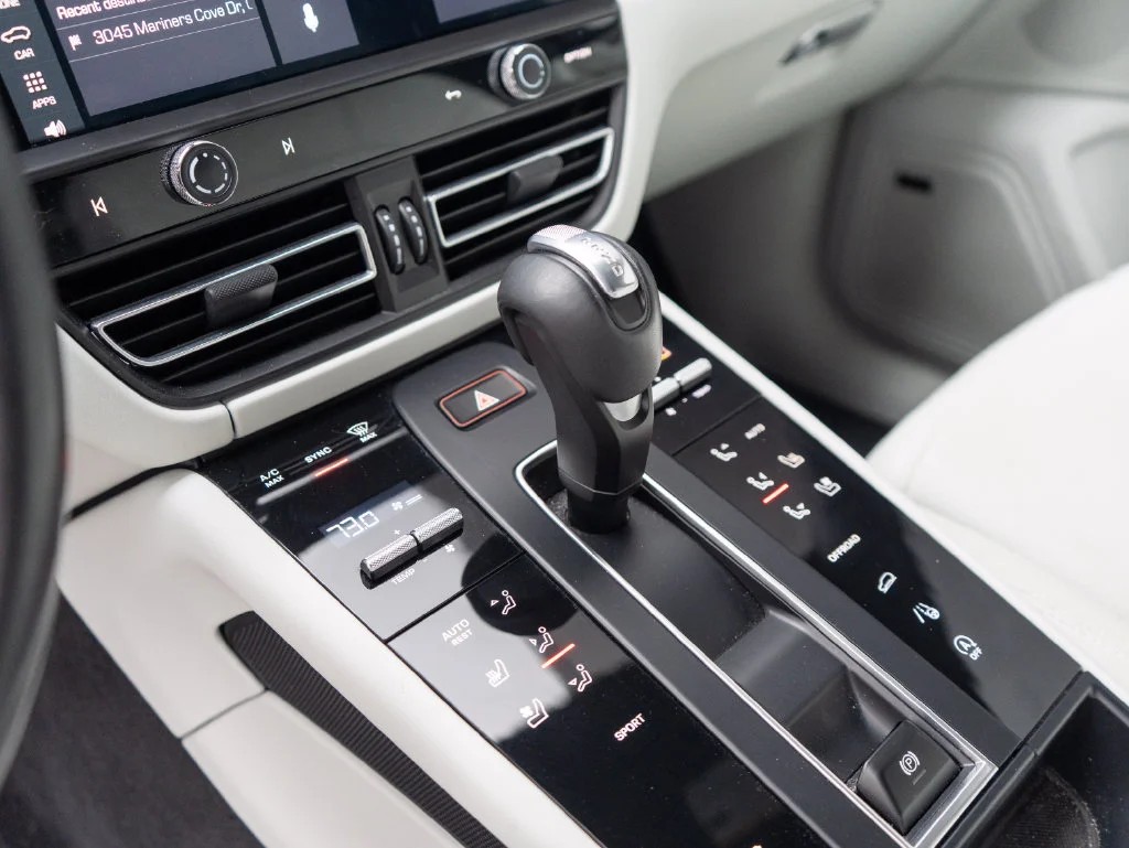 Used 2024  Porsche  image 30