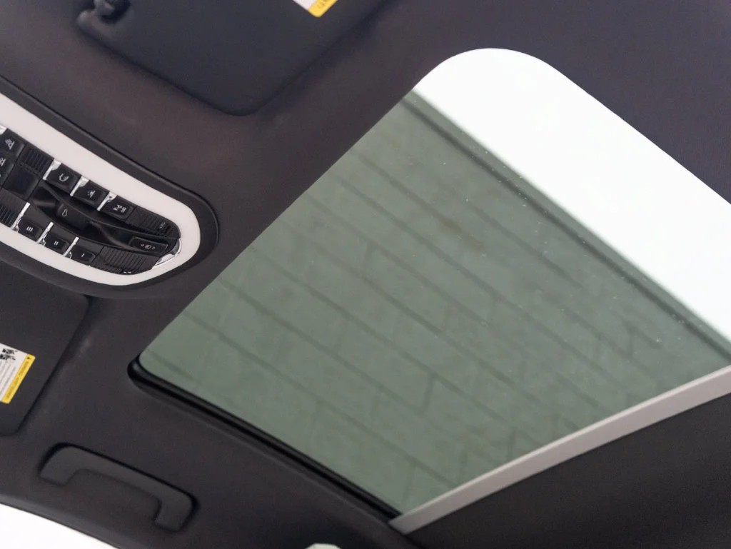 Used 2024  Porsche  image 32