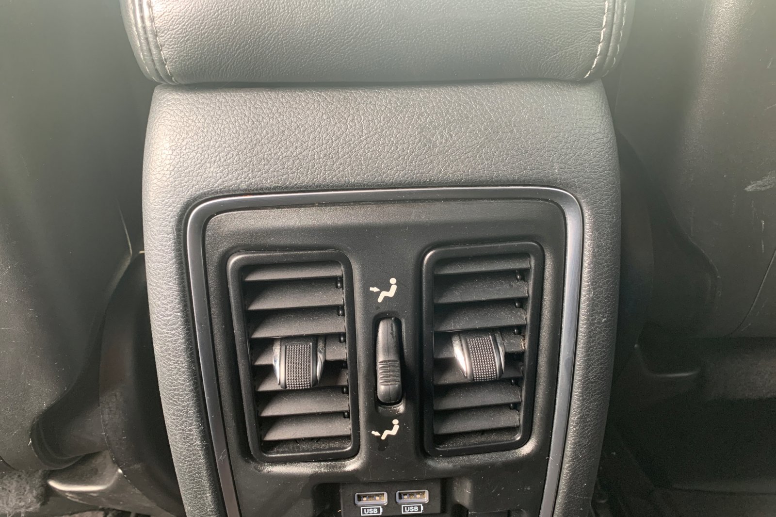 Used 2018 Black Dodge Citadel image 16