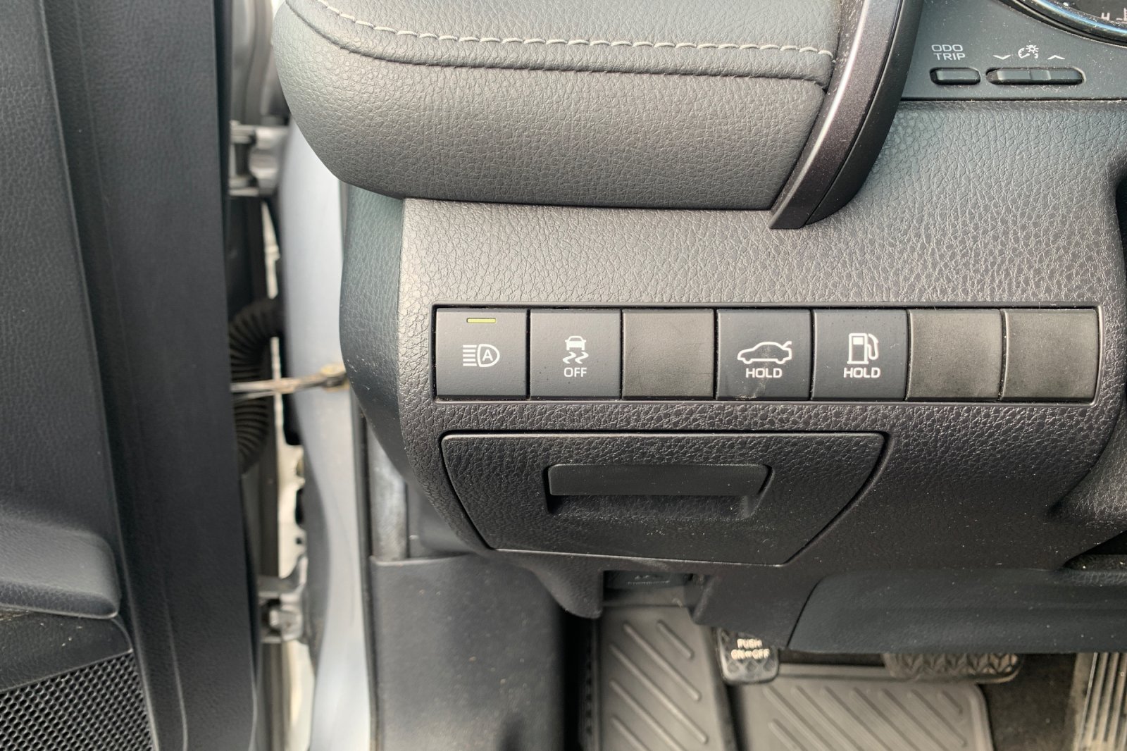 Used 2019 Silver Toyota SE image 32
