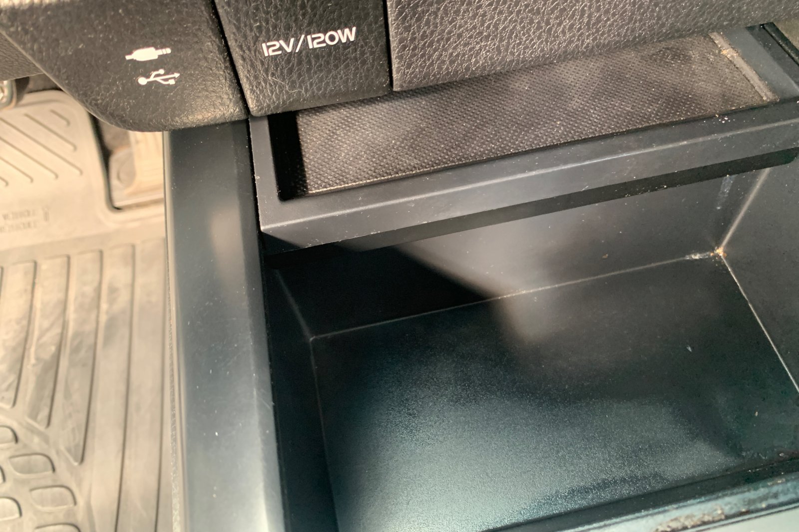 Used 2019 Silver Toyota SE image 34