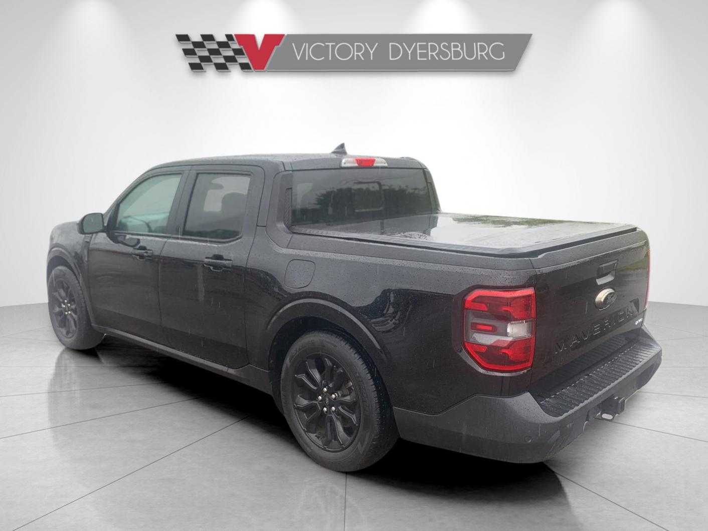 Used 2024 Black Ford Lariat image 6