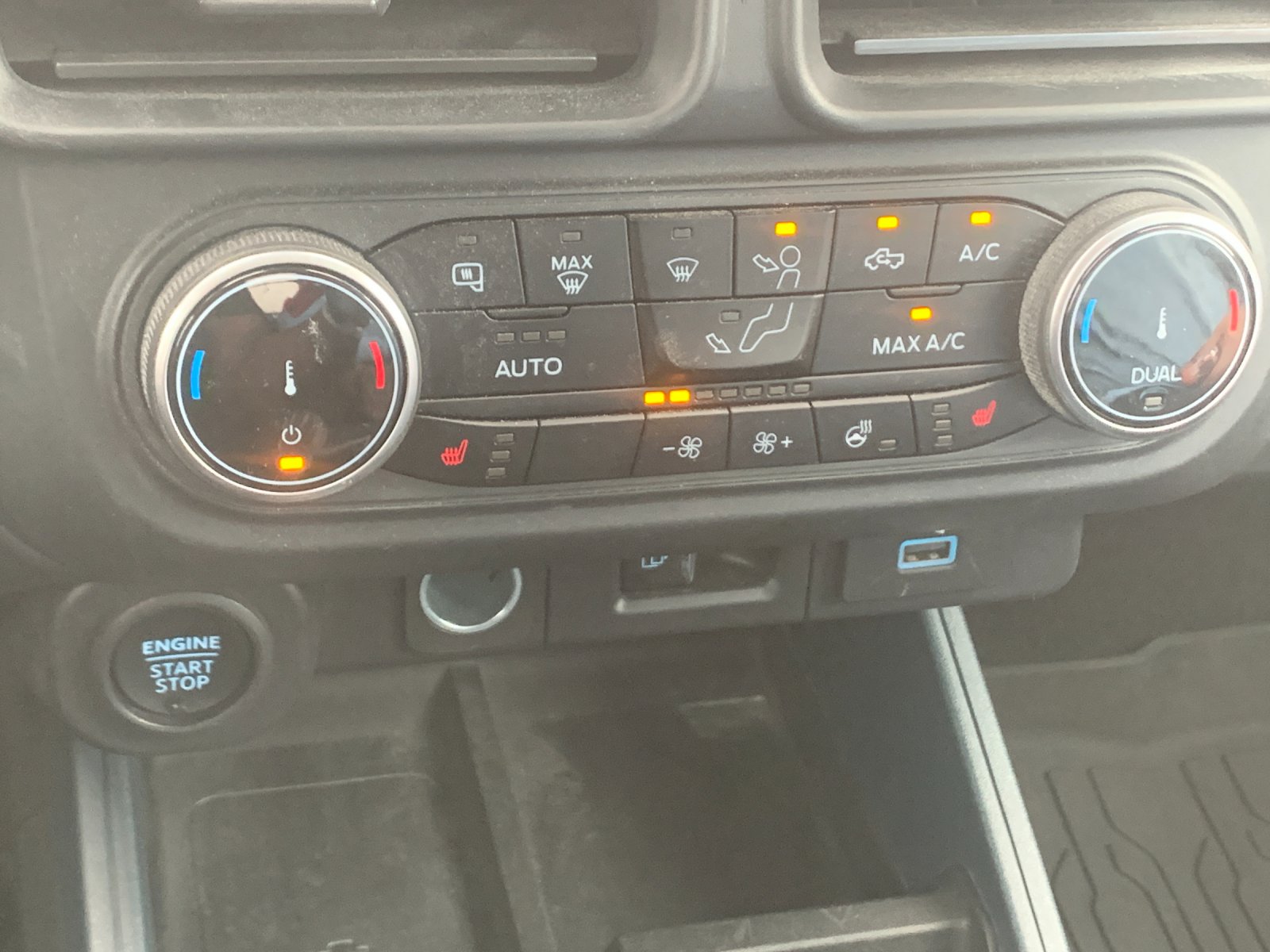 Used 2024 Black Ford Lariat image 25