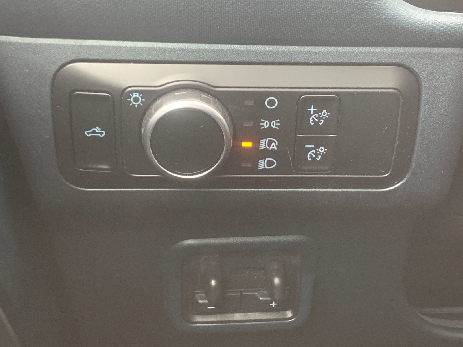 Used 2024 Black Ford Lariat image 33