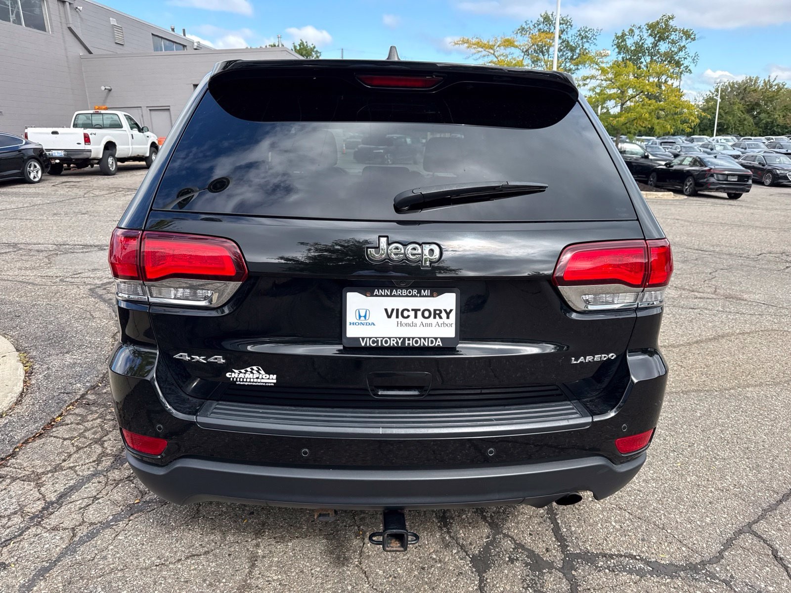 Used 2021 Diamond Black Jeep Laredo E image 6