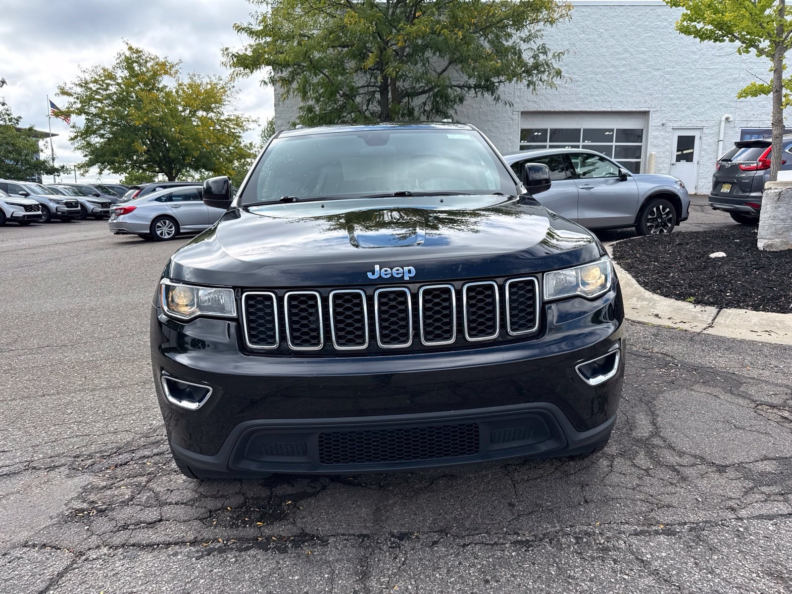 Used 2021 Diamond Black Jeep Laredo E image 12