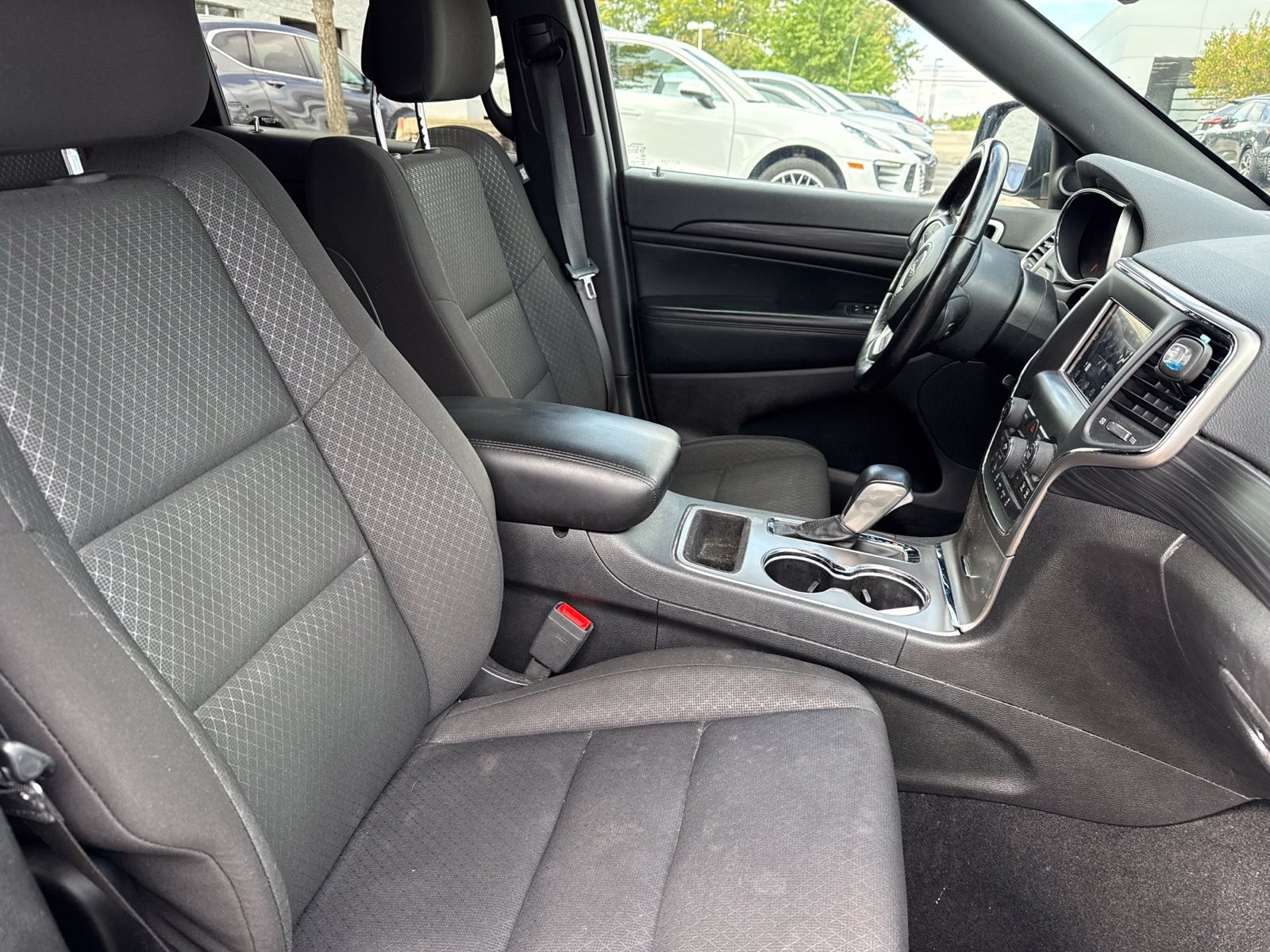 Used 2021 Diamond Black Jeep Laredo E image 21
