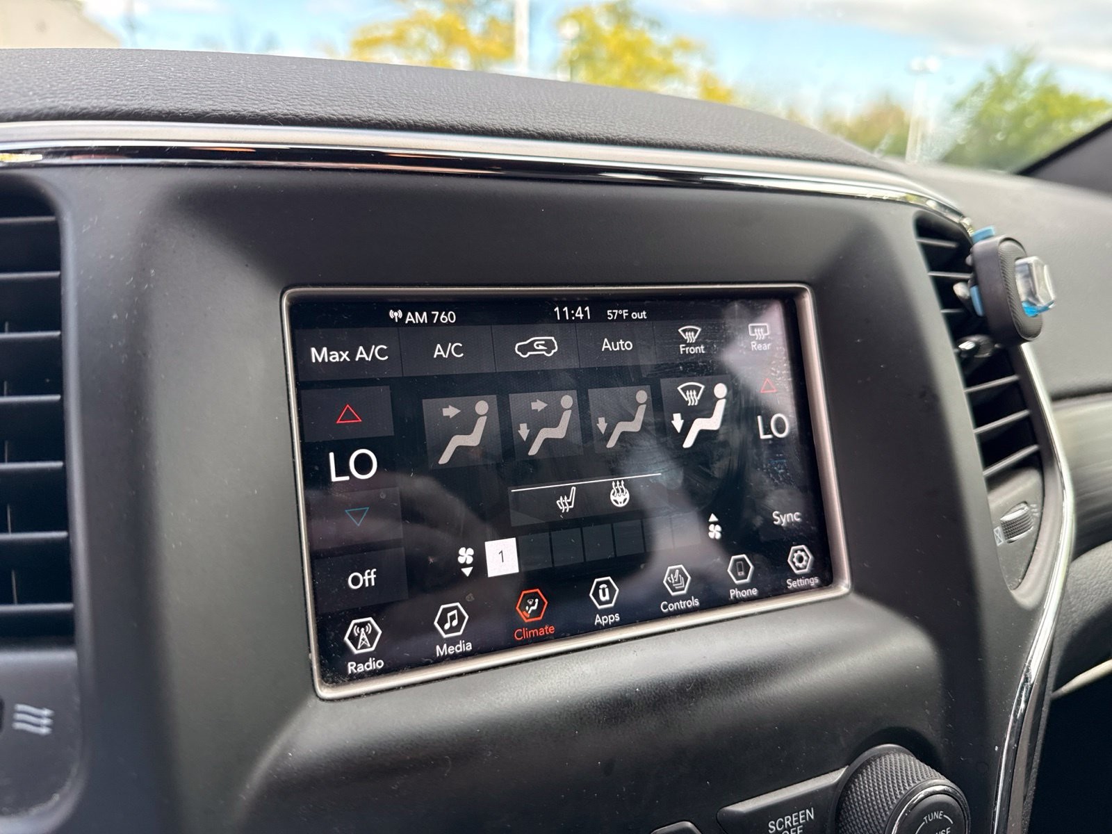 Used 2021 Diamond Black Jeep Laredo E image 31