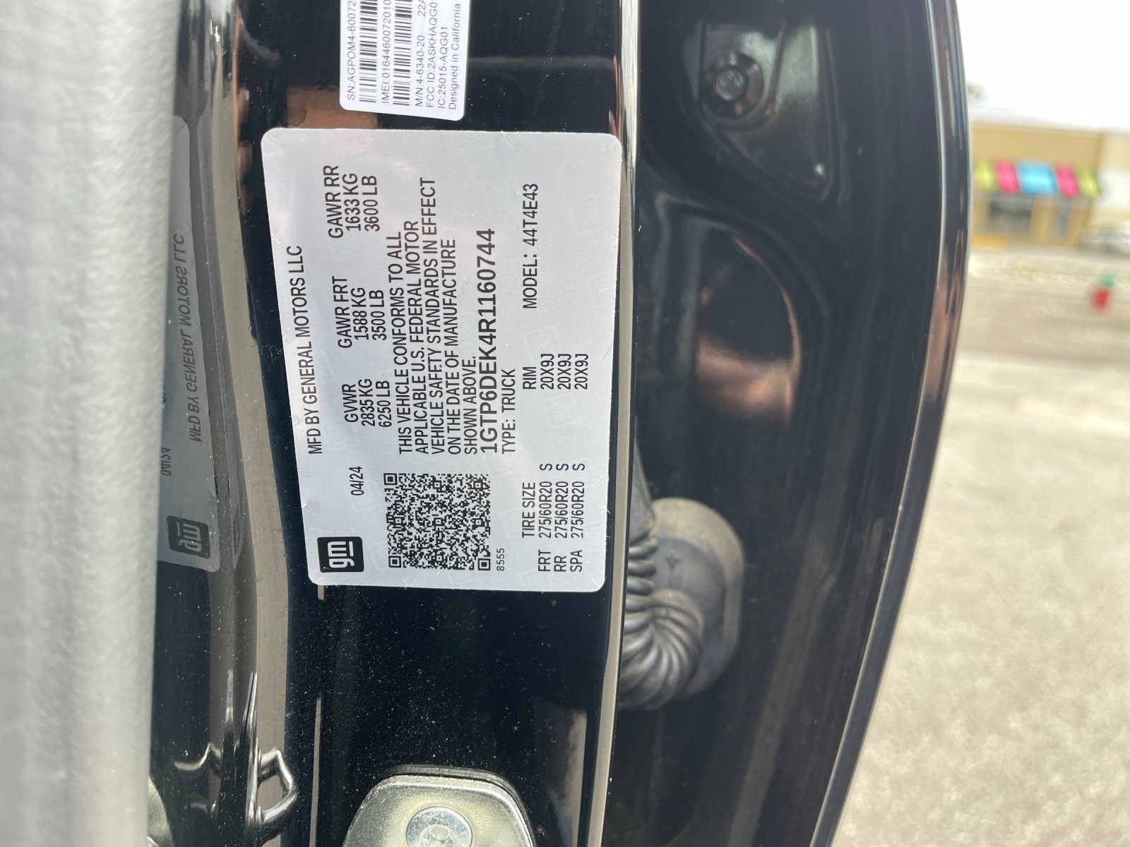 Used 2024 Black GMC AT4 image 33