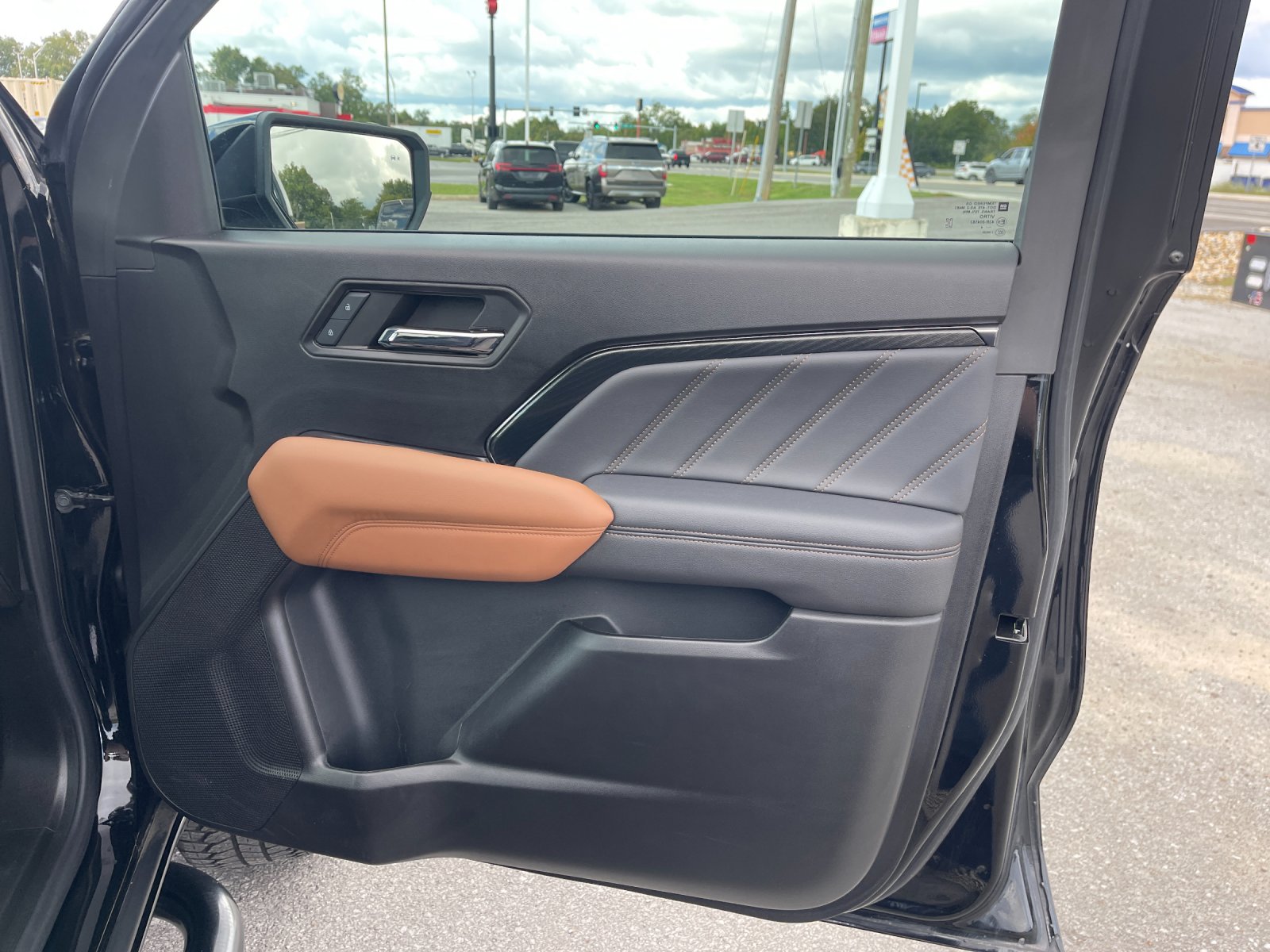 Used 2024 Black GMC AT4 image 19