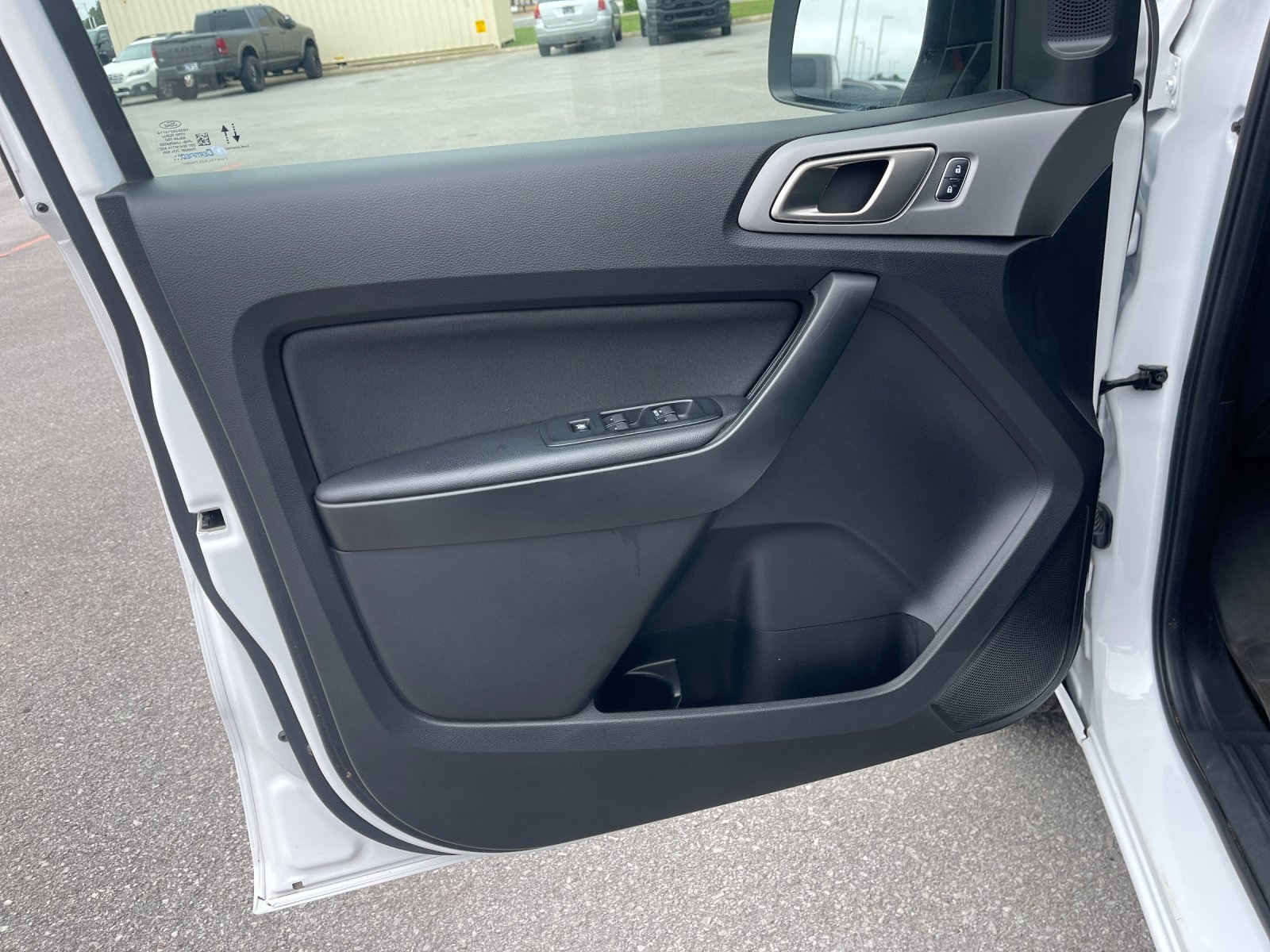 Used 2020 Oxford White Ford XLT image 12