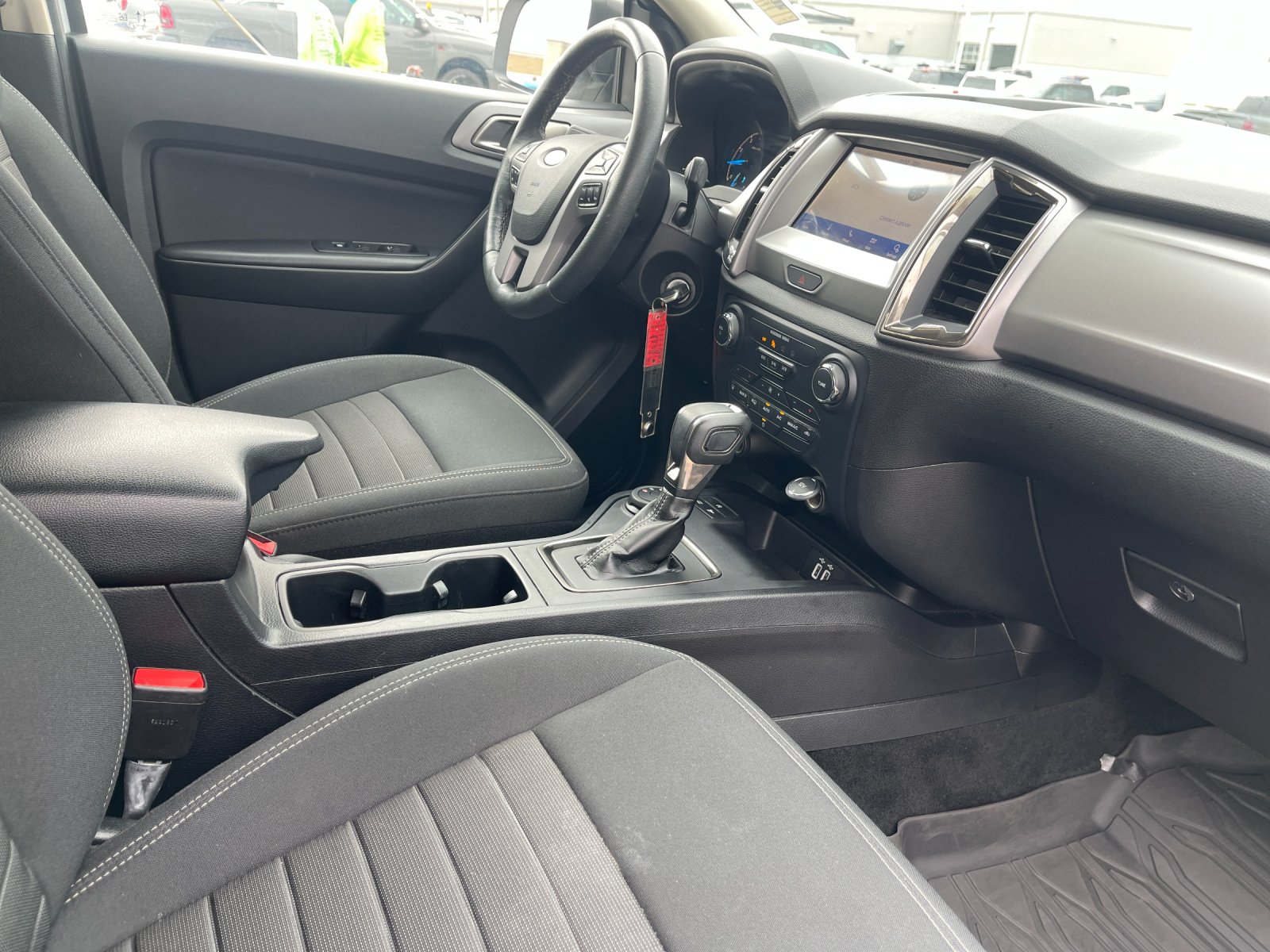 Used 2020 Oxford White Ford XLT image 17