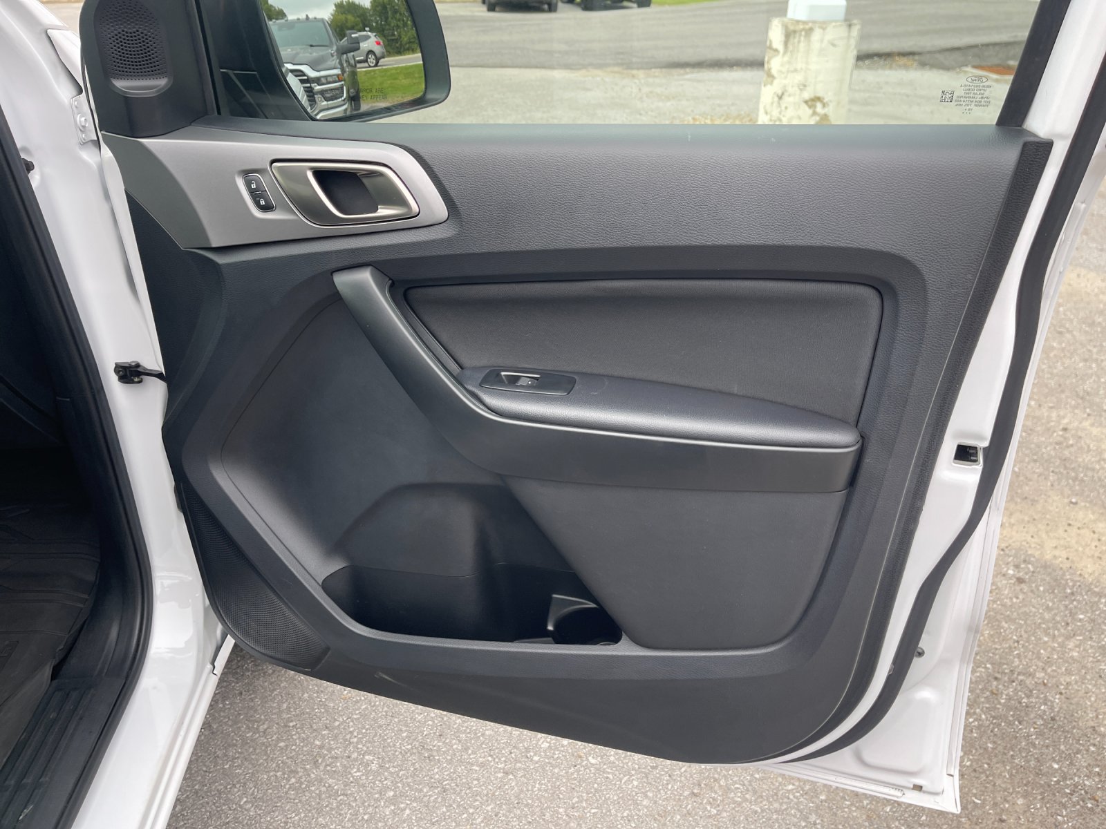 Used 2020 Oxford White Ford XLT image 19