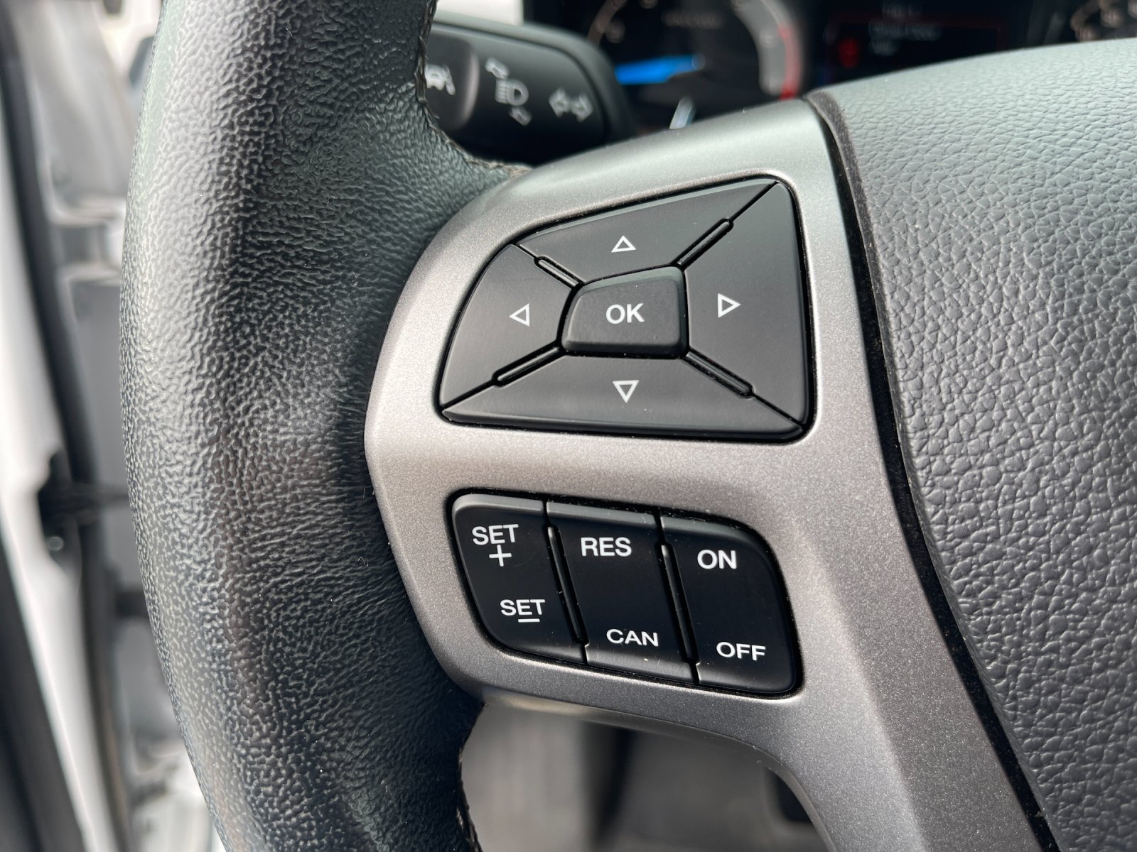 Used 2020 Oxford White Ford XLT image 26