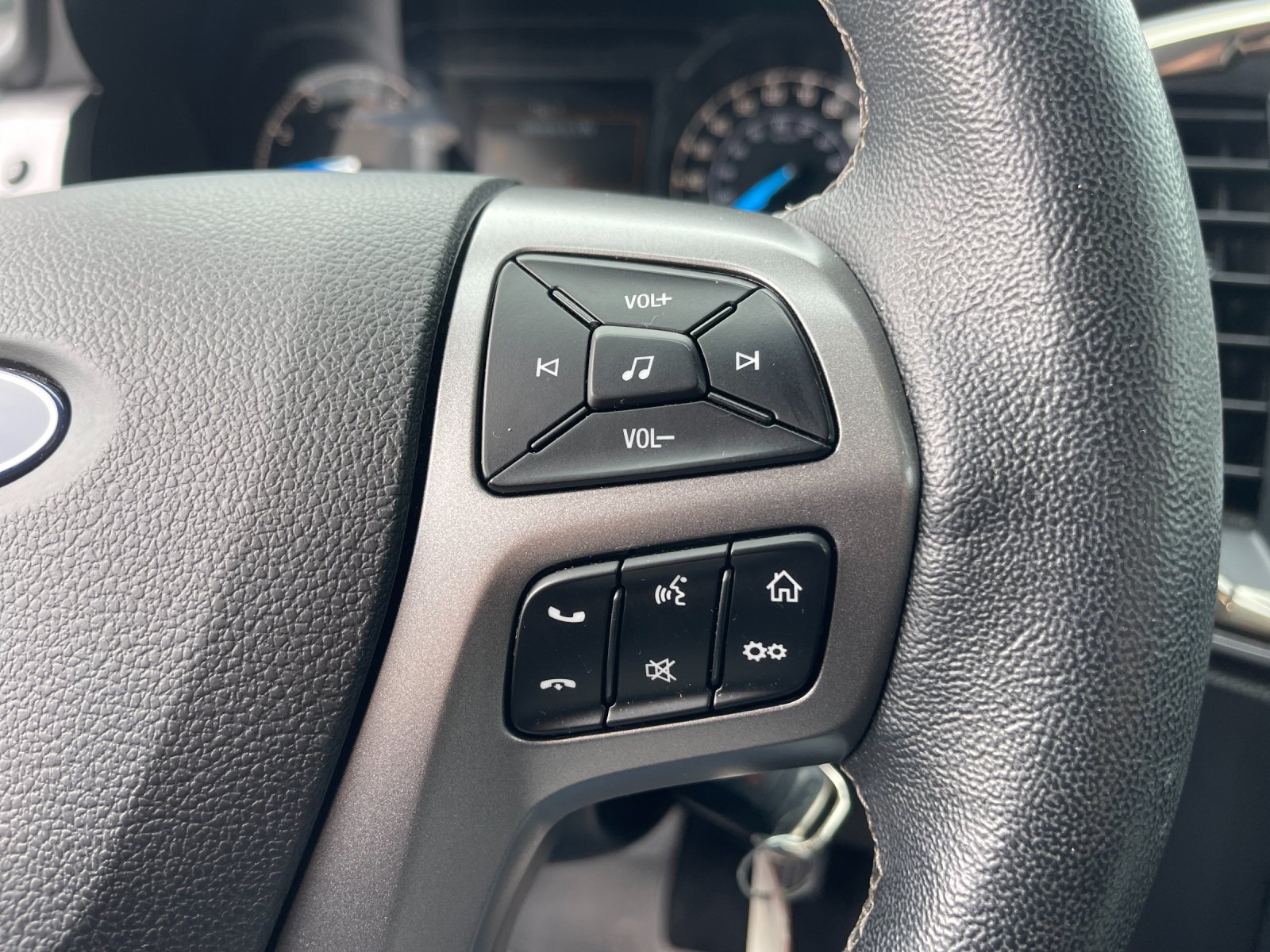 Used 2020 Oxford White Ford XLT image 27