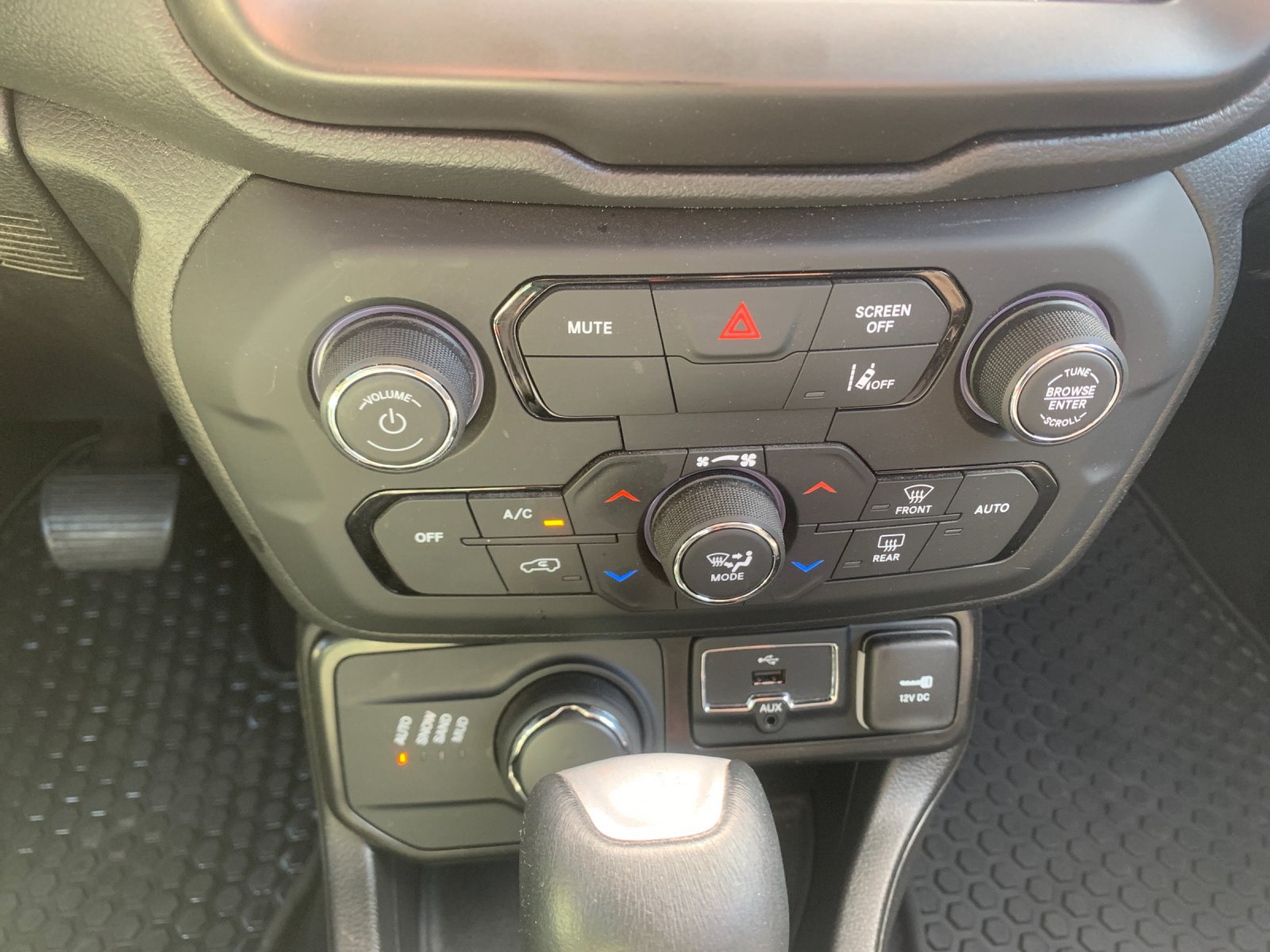 Used 2023 Gray Jeep Latitude image 25