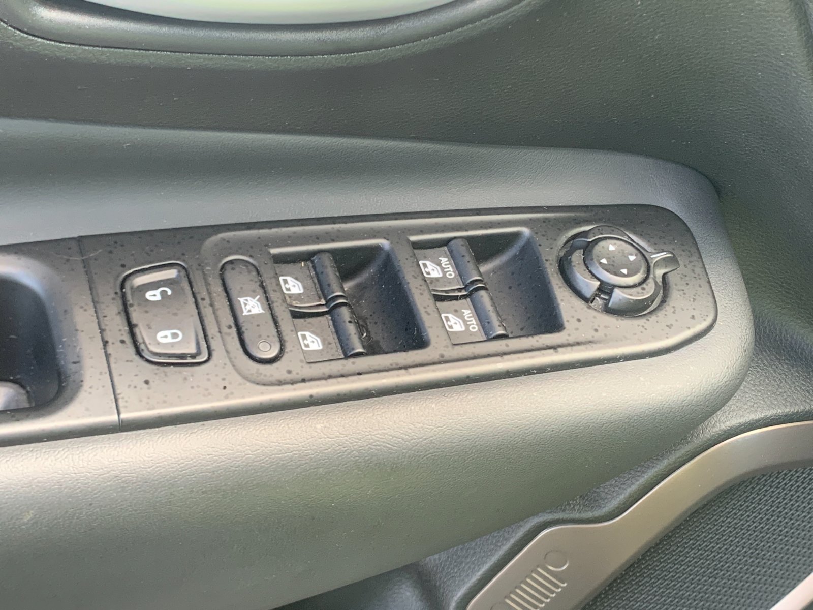 Used 2023 Gray Jeep Latitude image 14